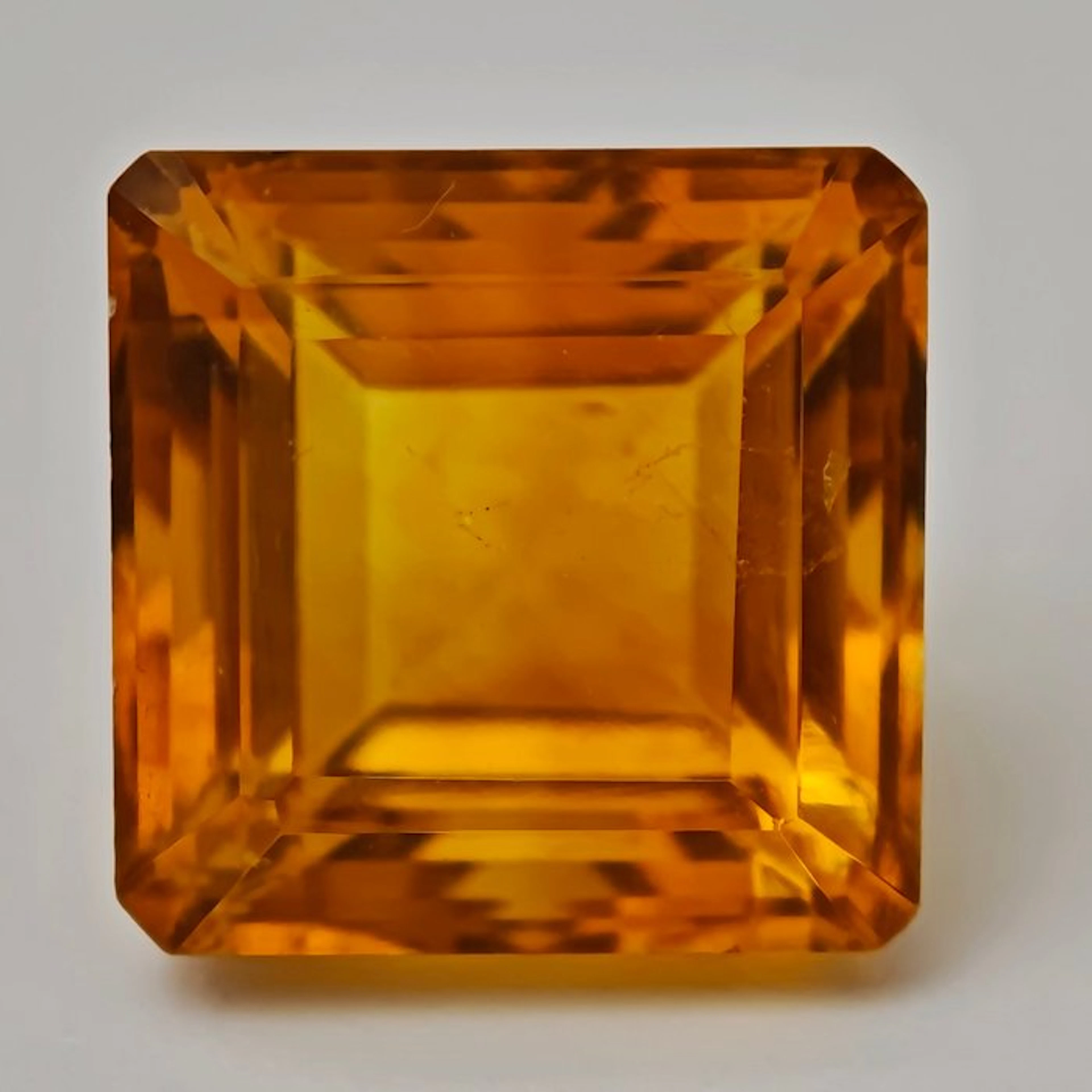 No reserve price Fluorite - 15.18 ct - Antwerp Laboratory...