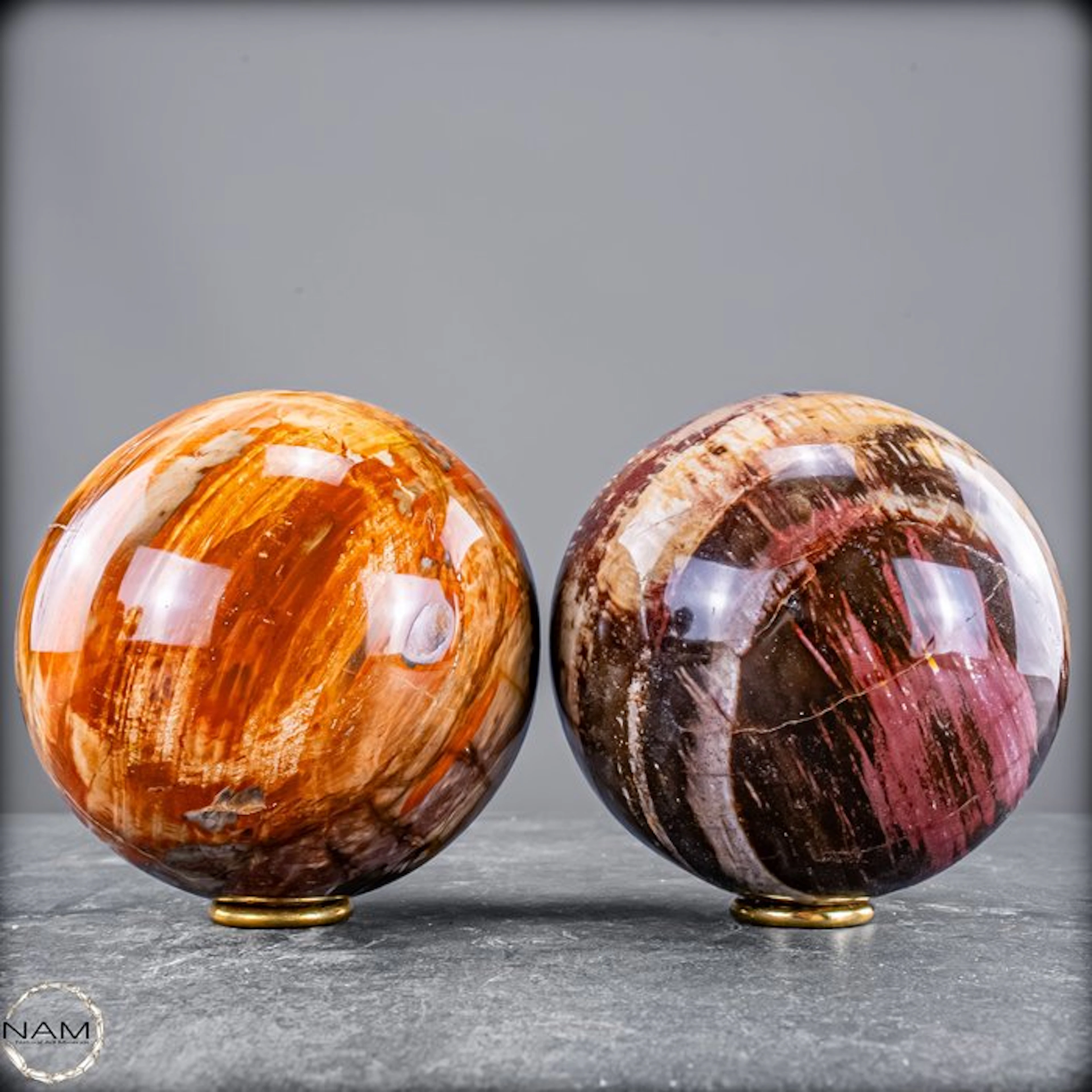 Fossilized wood ball set – two fascinating natural stone...