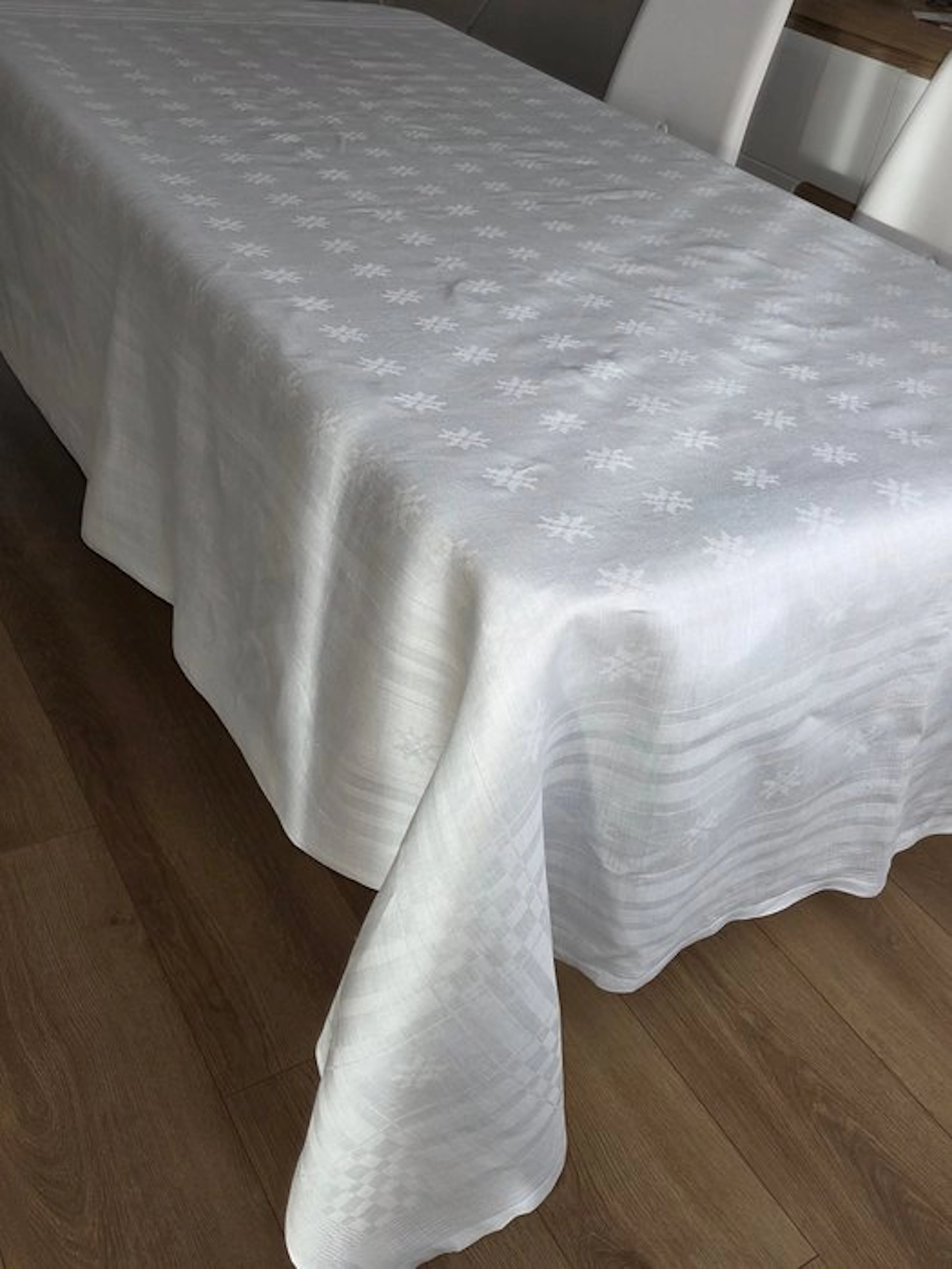 Tablecloth - 235 cm - 170 cm