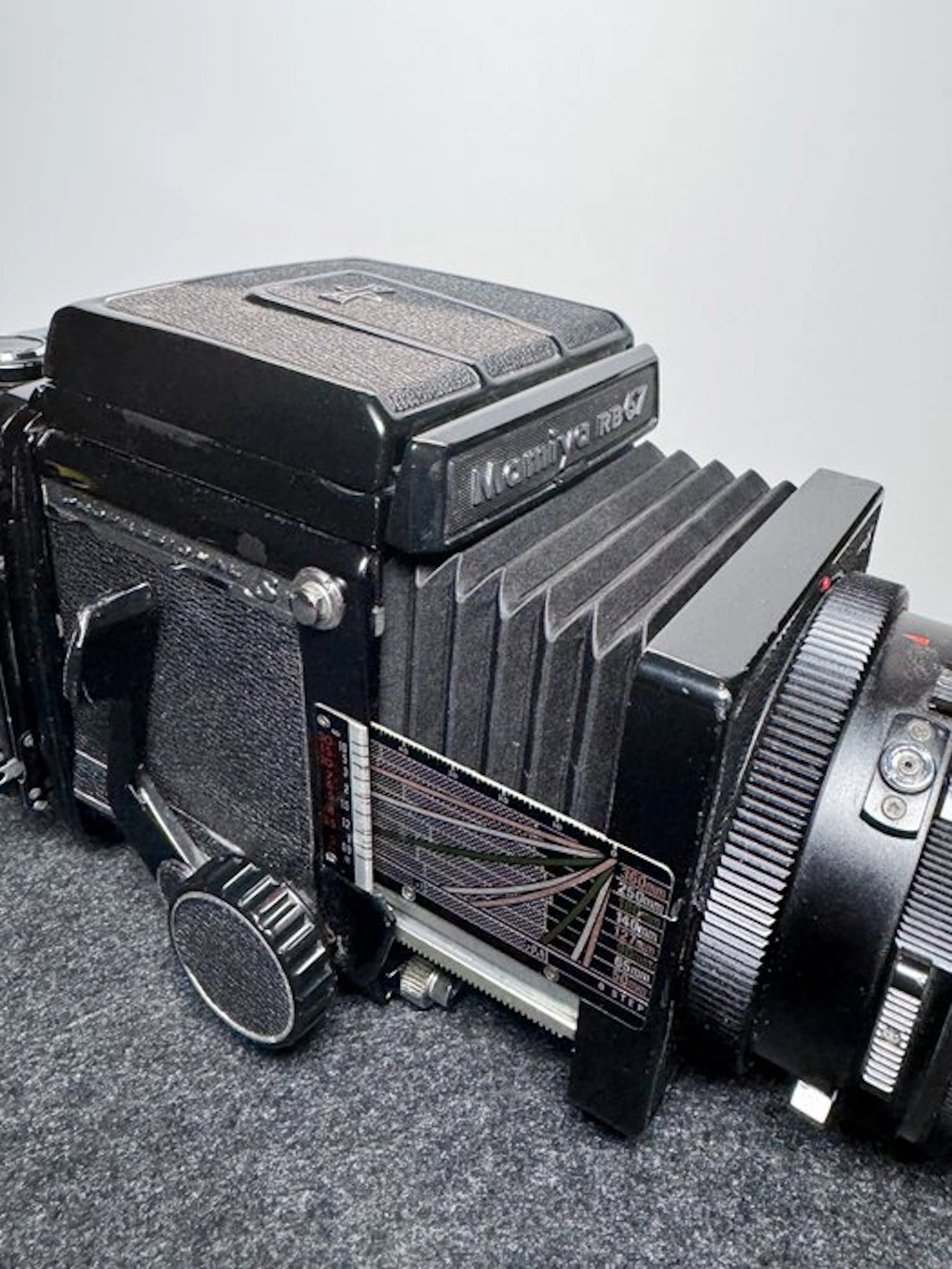 Mamiya RB67 Pro-S + Mamiya 90mm f3.8 Sekor C Medium format camera