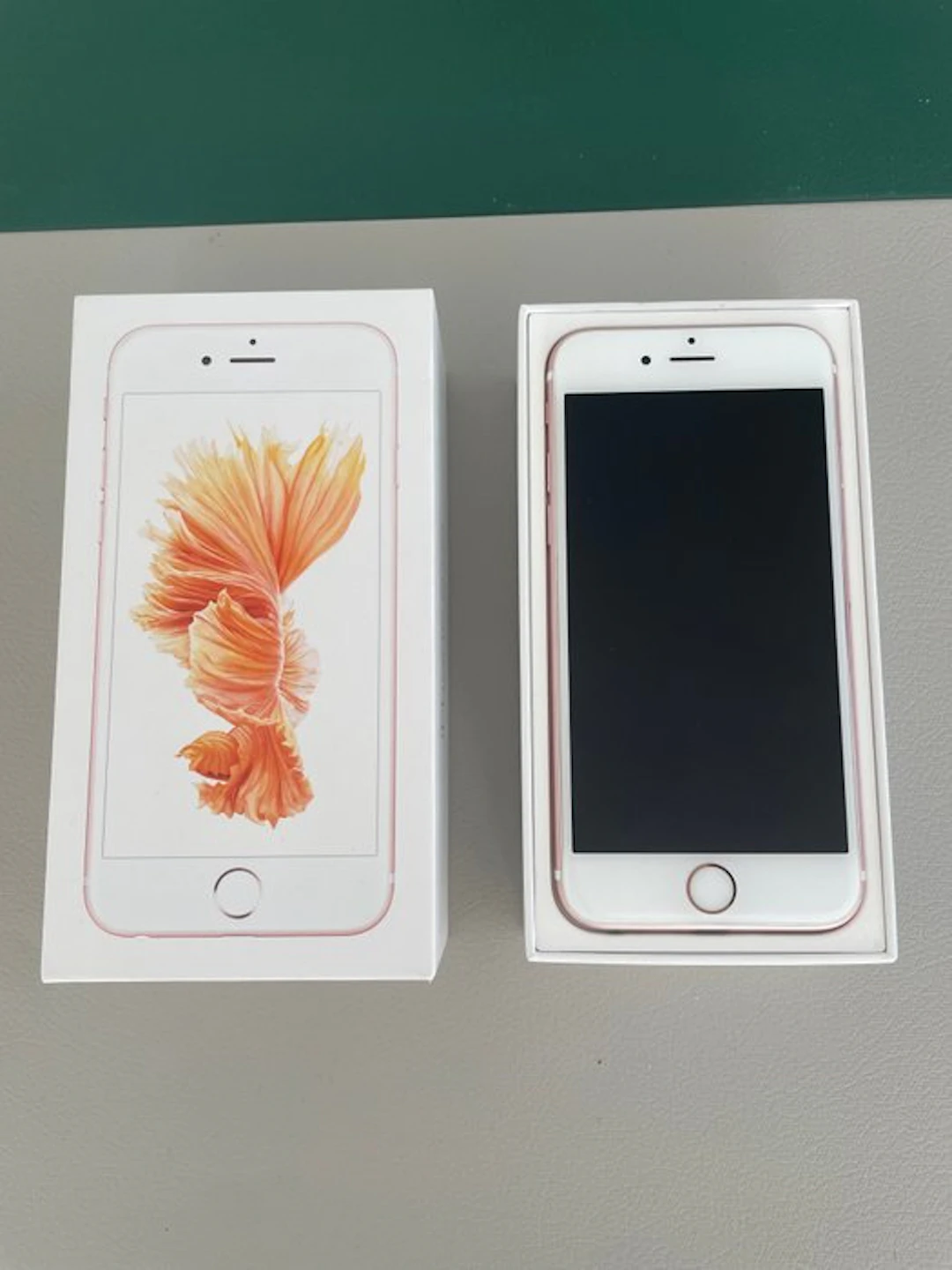 Apple iPhone 6s - Mobile phone - In original box