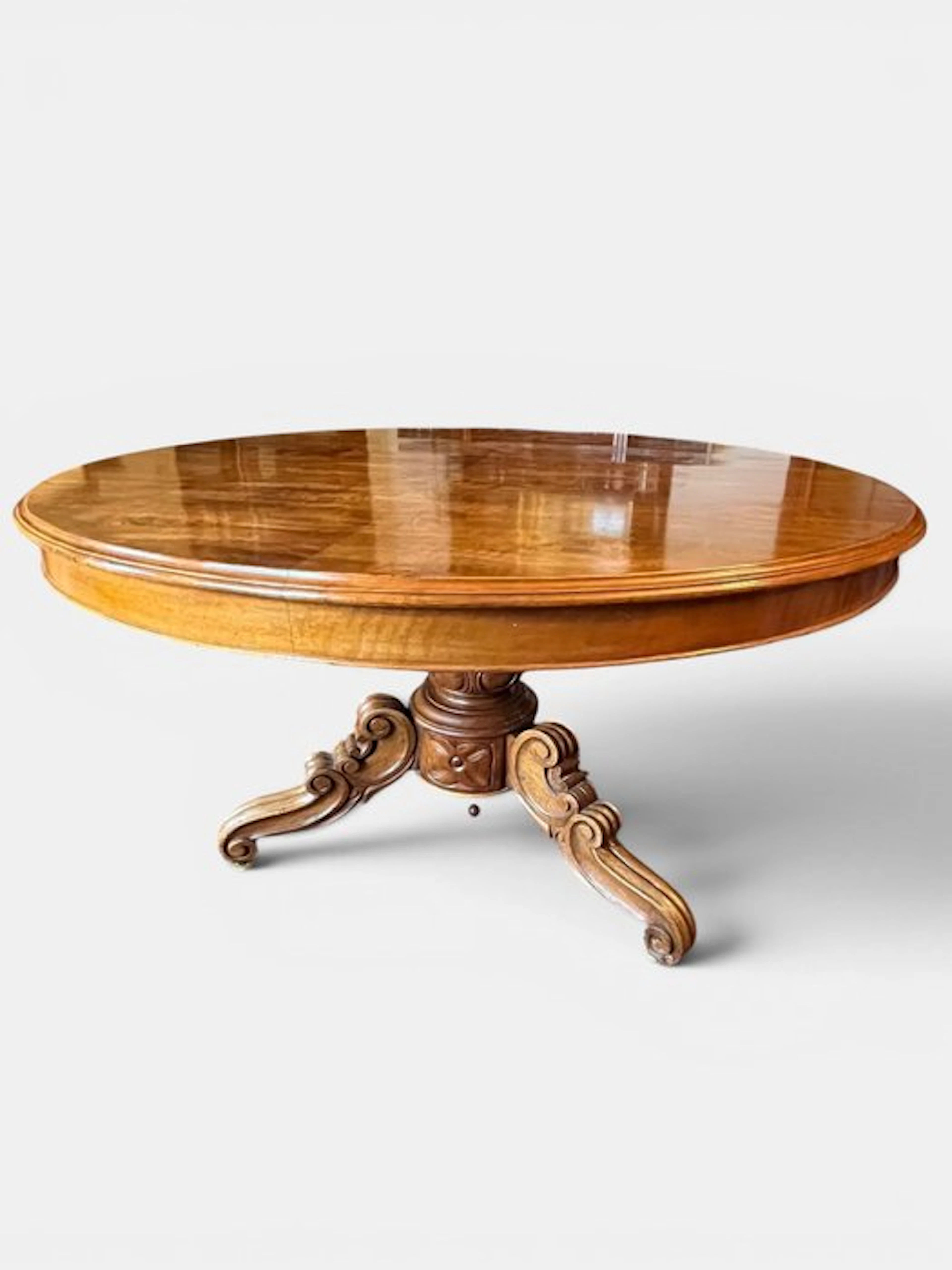 Dining table - Walnut - Round turn with a clove hitch