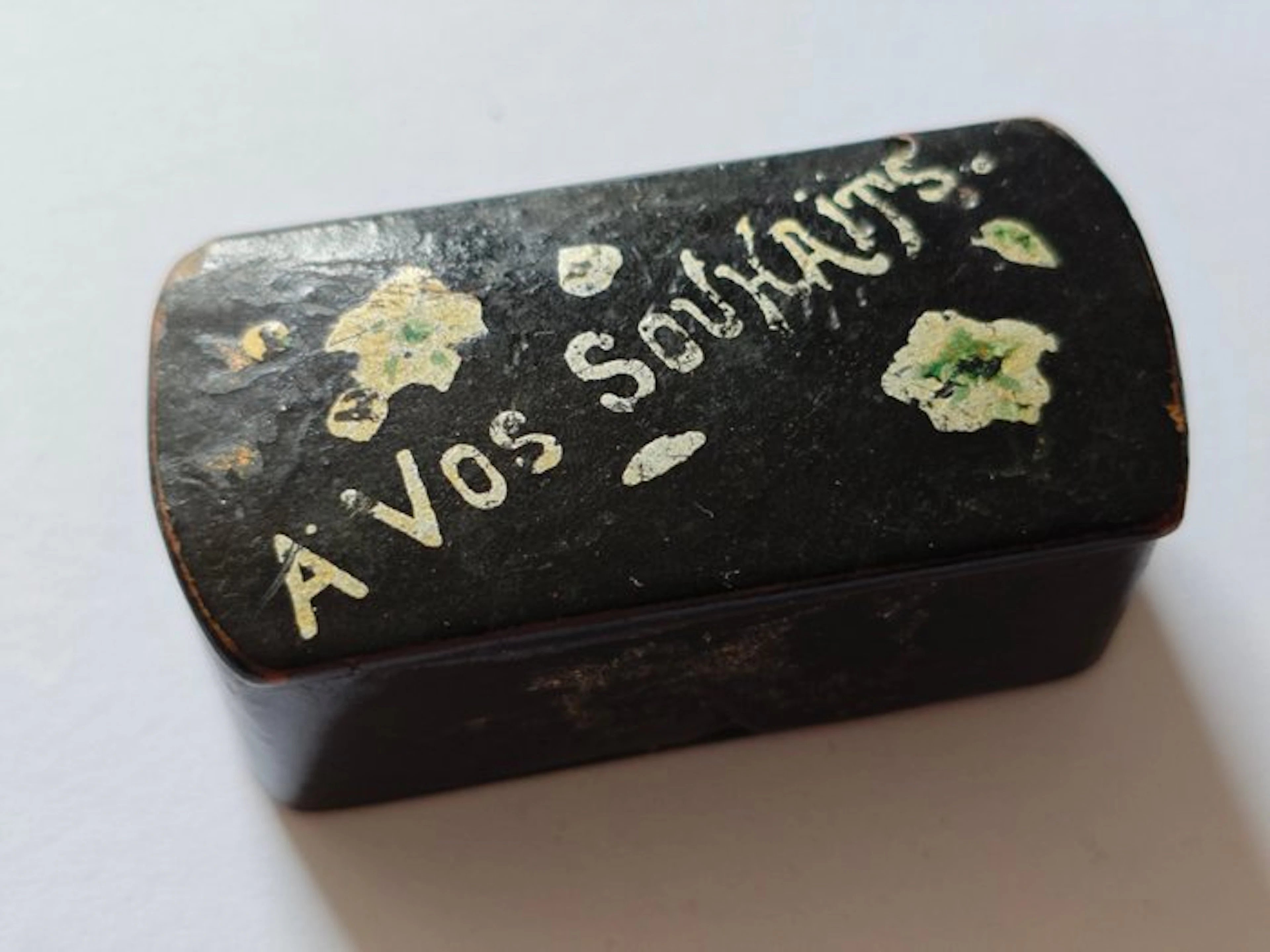 Pillbox - Wood - (1800-1850) - NO RESERVE
