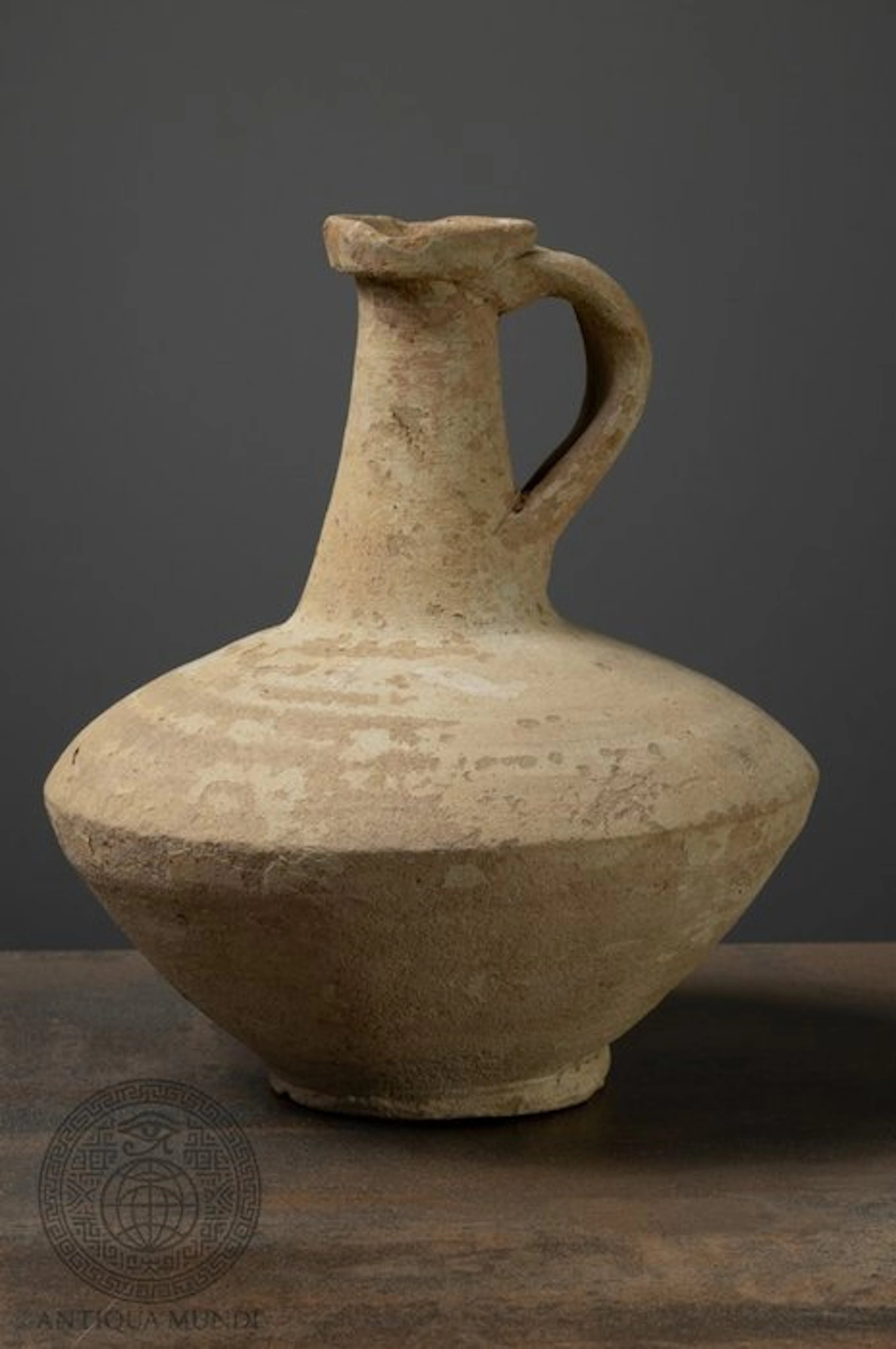 Ancient Greek, Hellenistic Terracotta Lagynos with Light-Coloured Slip - 21 cm