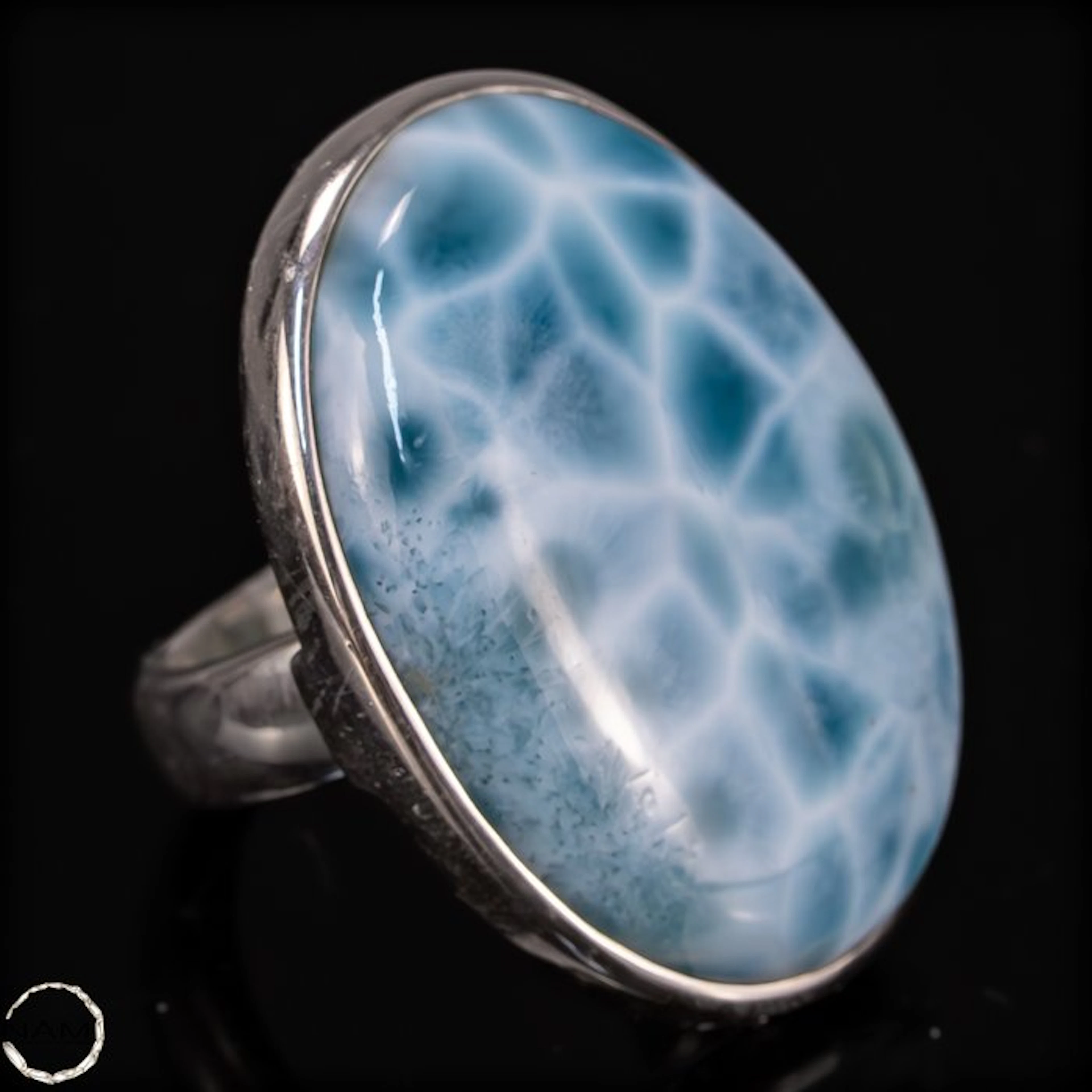Very Rare AAA+++ Natural Blue Ocean Larimar Ring in 925-Silver
