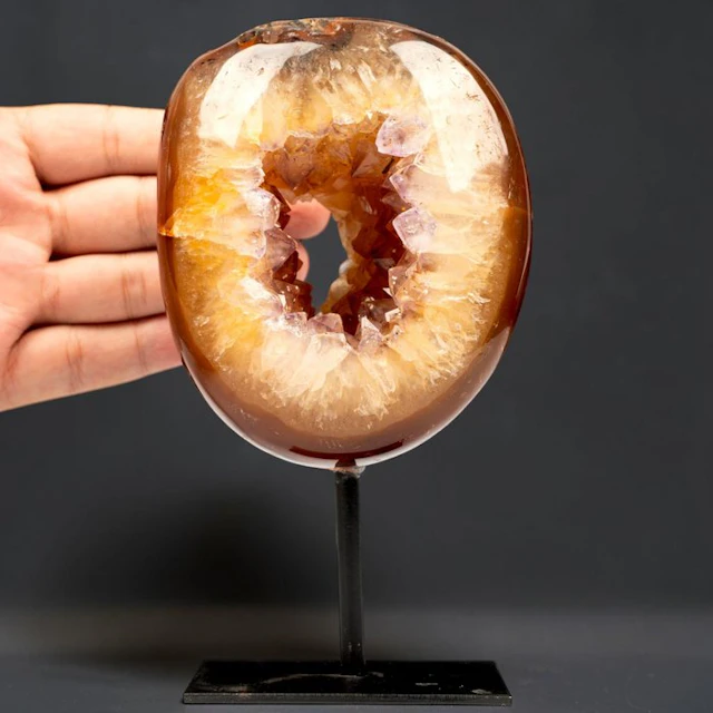 Brazilian Agate Geode – Carnelian and Amethyst Crystals...
