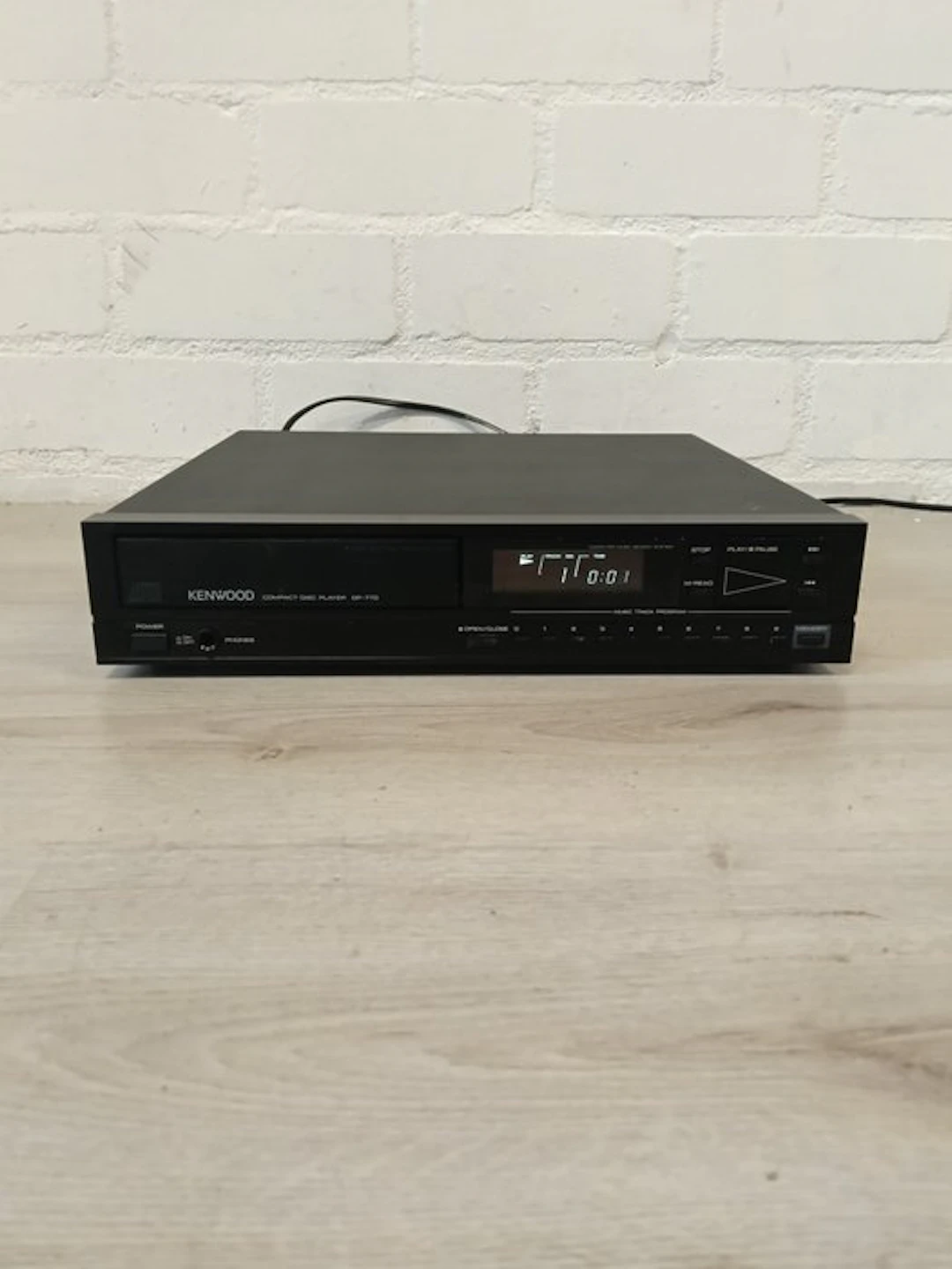 Kenwood - DP-770 CD player