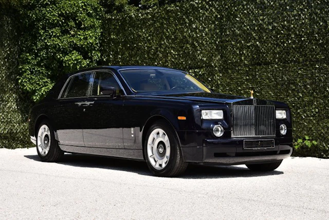 Rolls-Royce - Phantom V12 - 2004