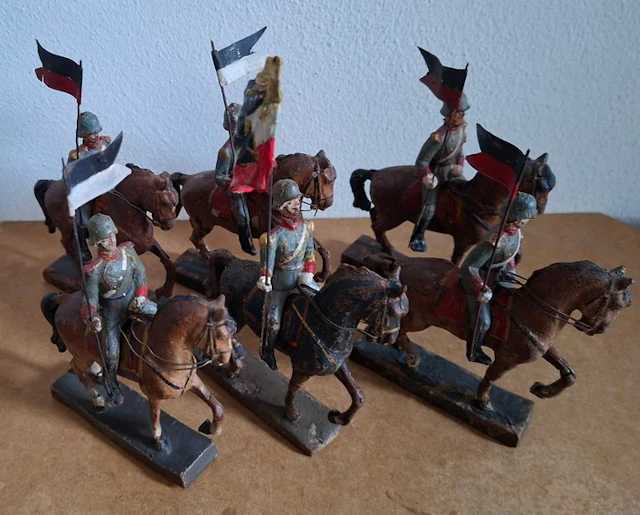 Lineol - Toy soldier n. 6 Cavalieri Prussiani - 1910-1920 - Germany