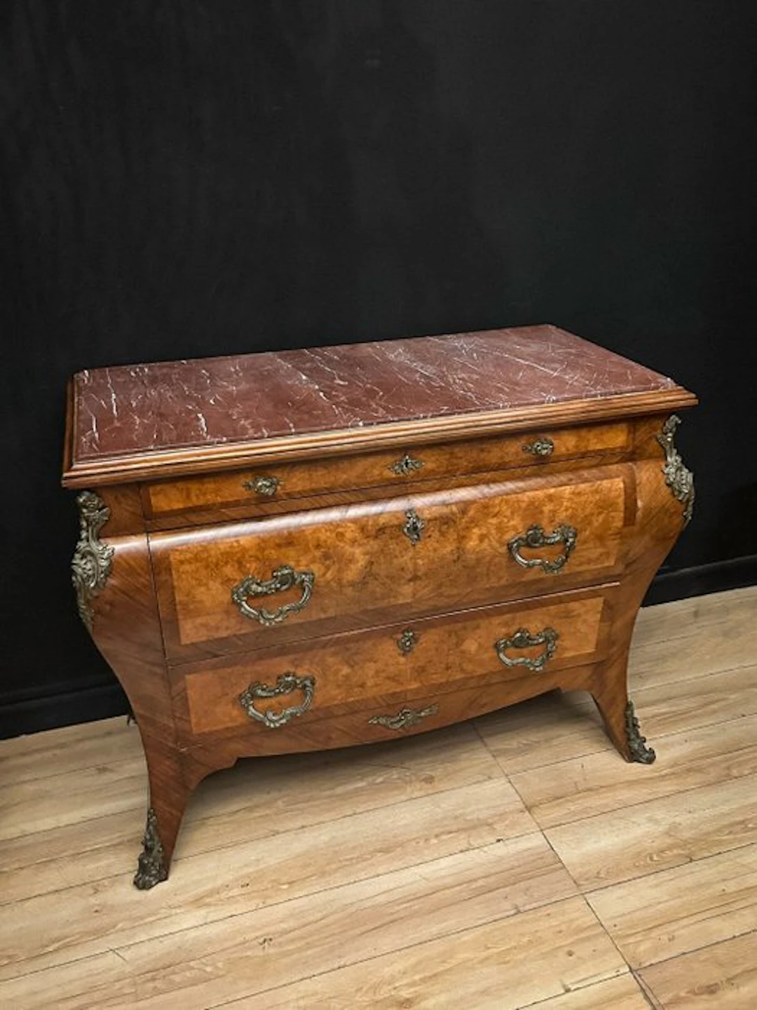 Chest of drawers - Wood - Commode in Louis XV style
