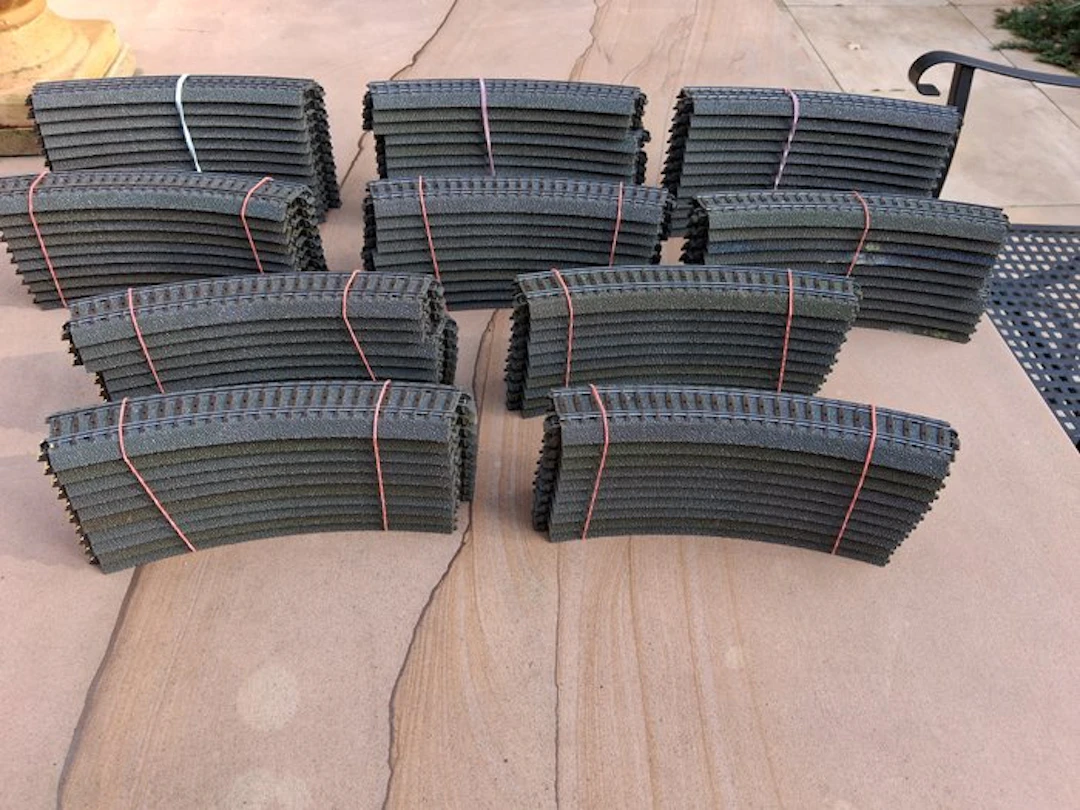 Märklin H0 - 24130 - Model train tracks (105) - 115 x C-track, R1