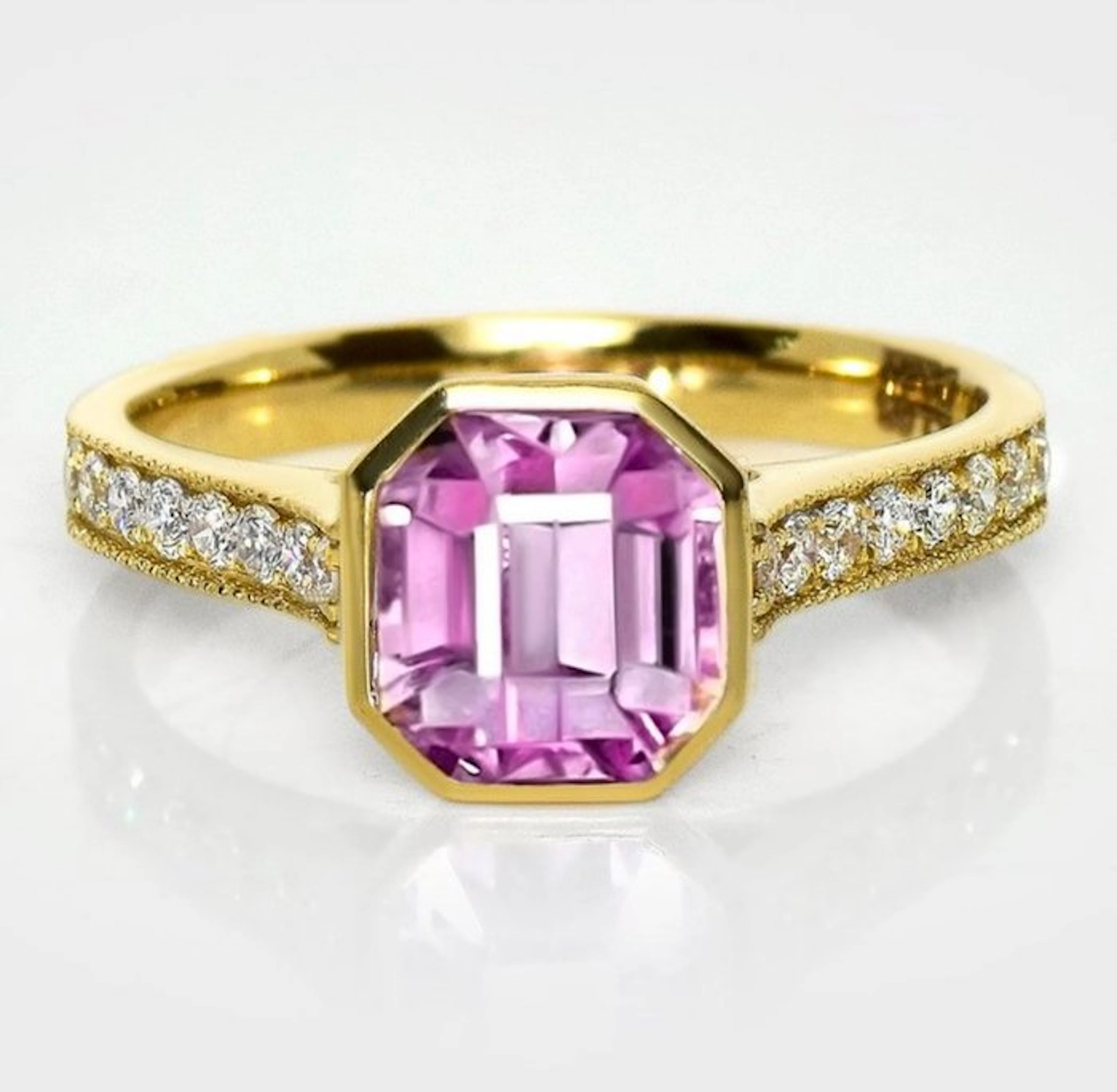 Ring - 14 kt. Yellow gold - 2.96ct. tw. Kunzite - Diamond