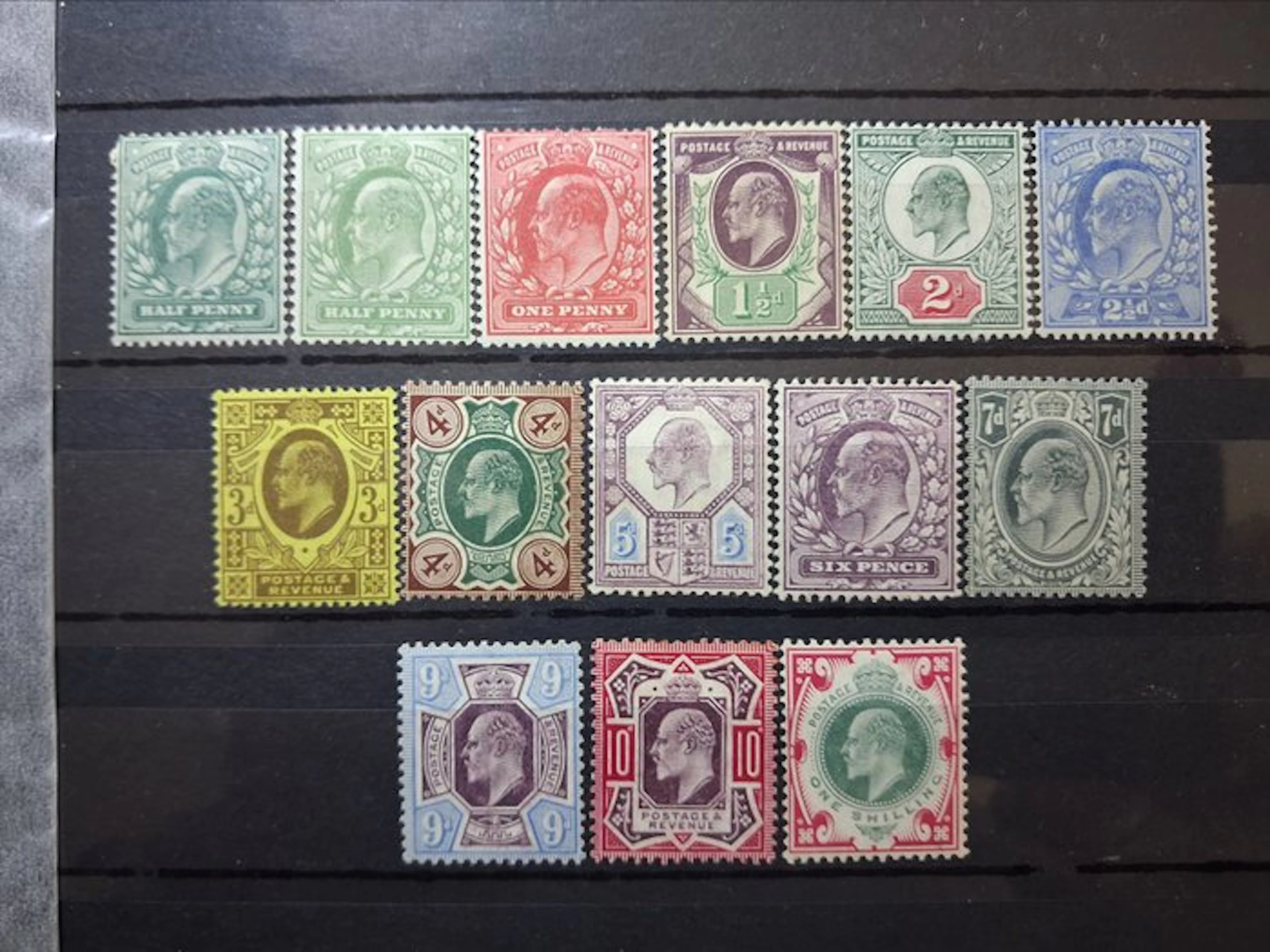 Great Britain 1902/1913 - King Edward VII, Between SG 215/281, Unused.