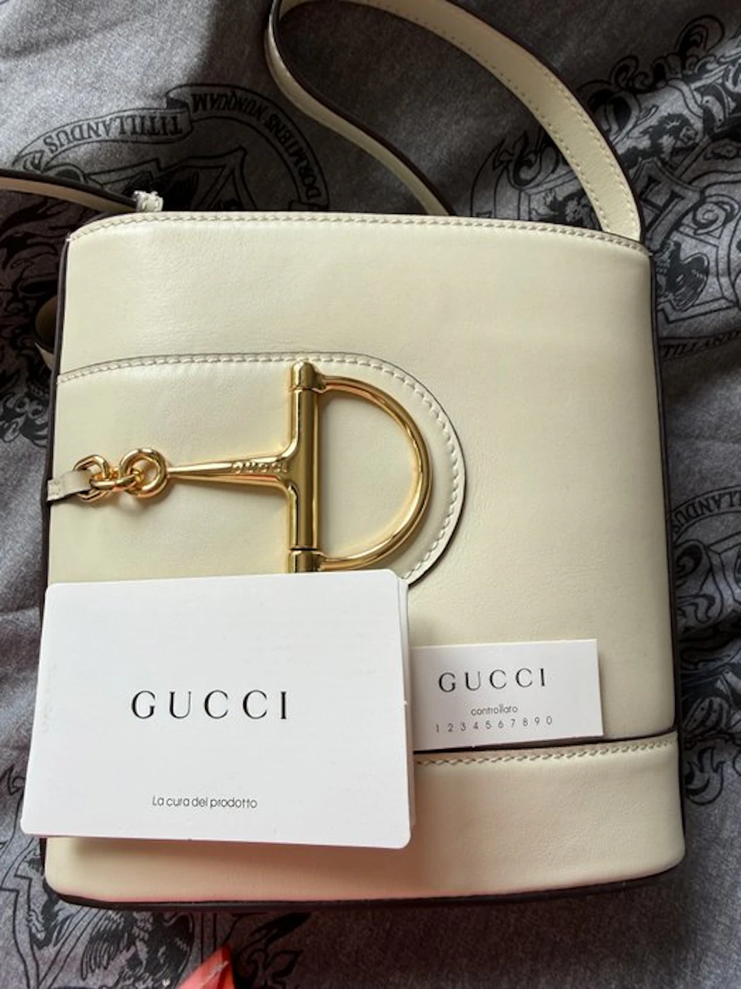 Gucci - 73 Small Bucket Bag - Handbag