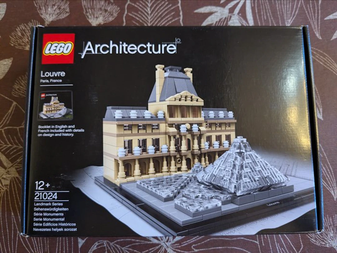 LEGO Set - 21024 - Architecture - Louvre