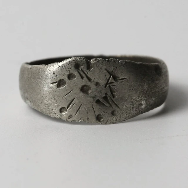 Ancient Roman Silver Ring (No reserve price)