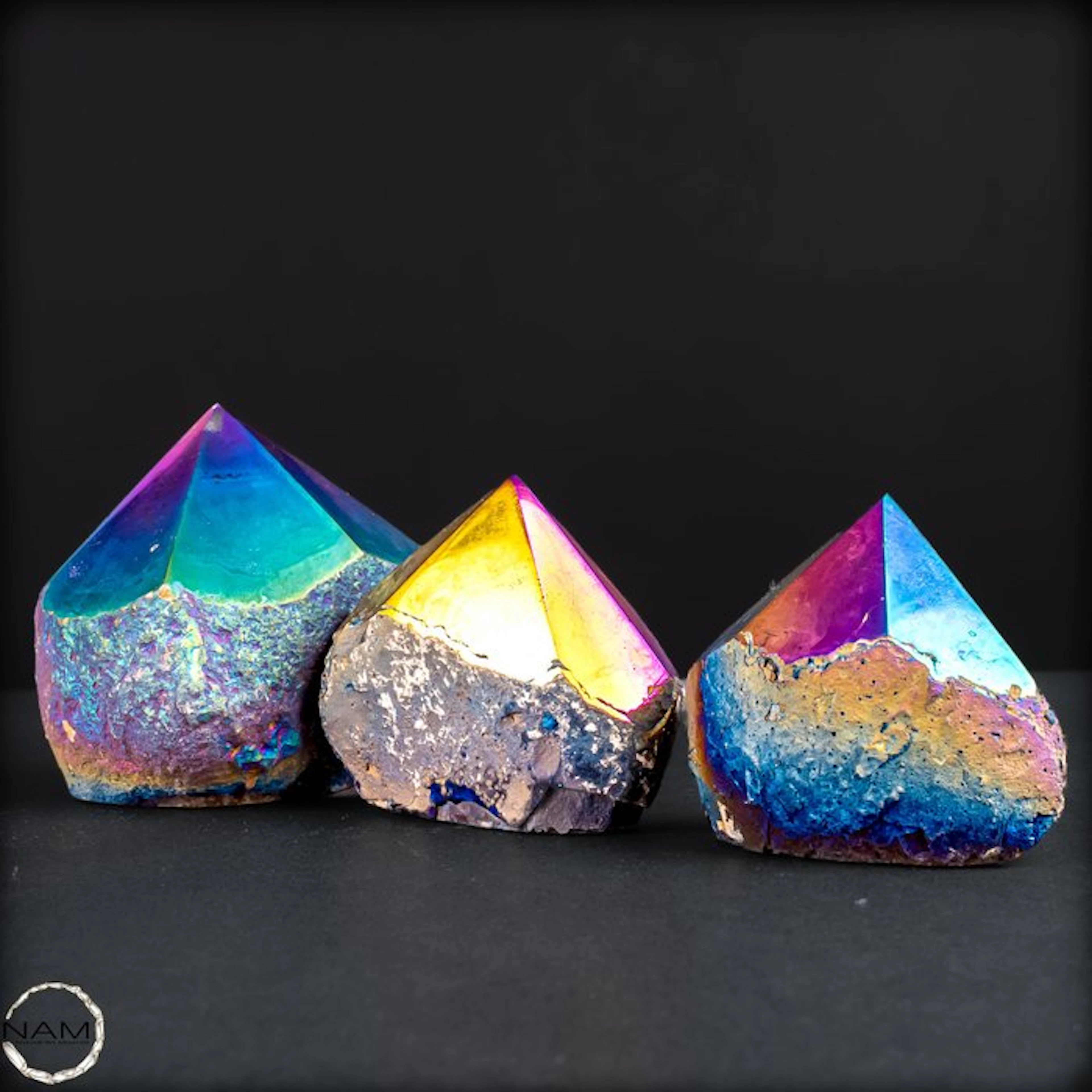 Amethyst Aura Spitzen – Fascinating color play in bright...