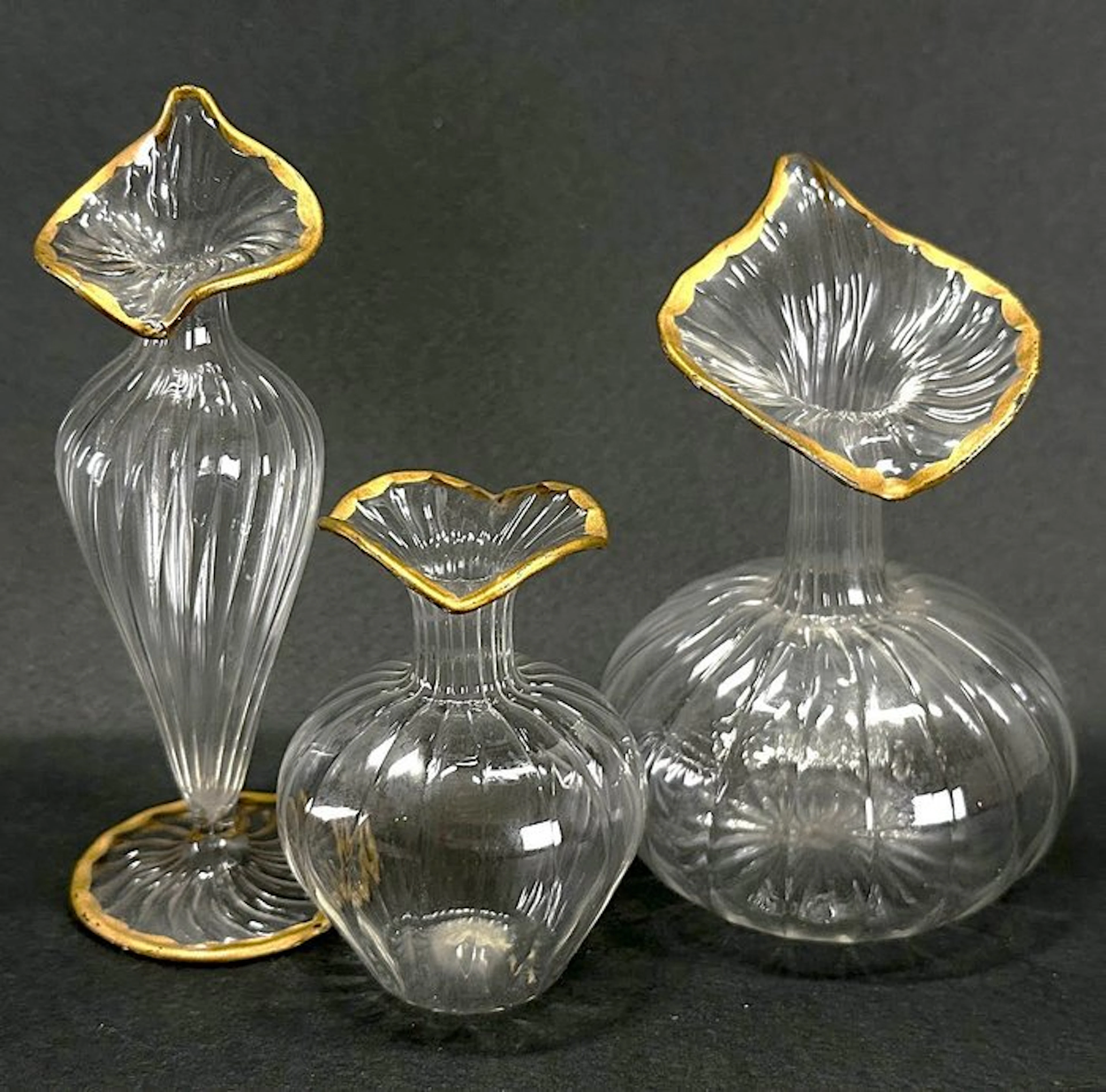 Raffinato Trittico di Vasetti Vintage – Italia