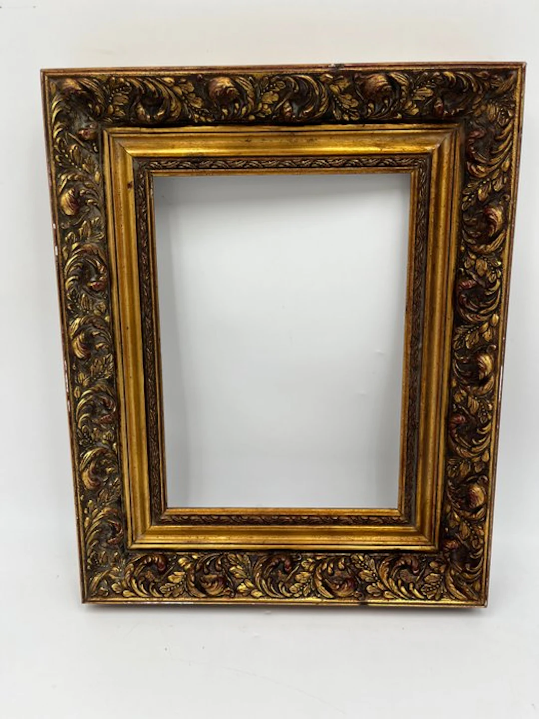 Frame - Wood - Gilded Baroque frame