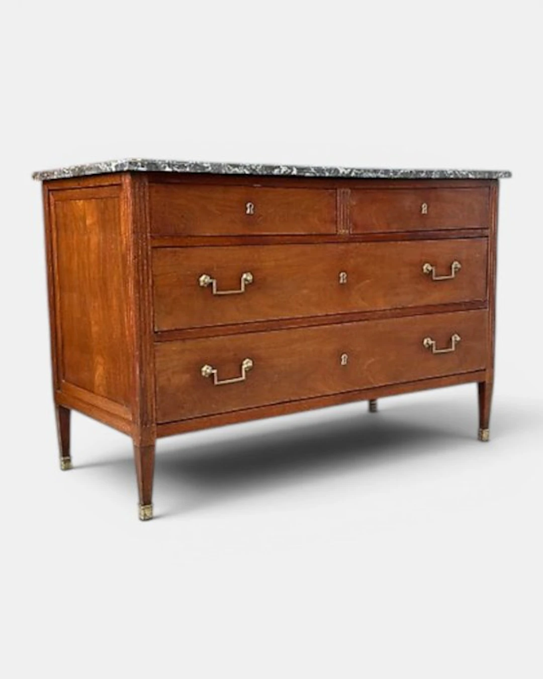 Chest of drawers - Commode