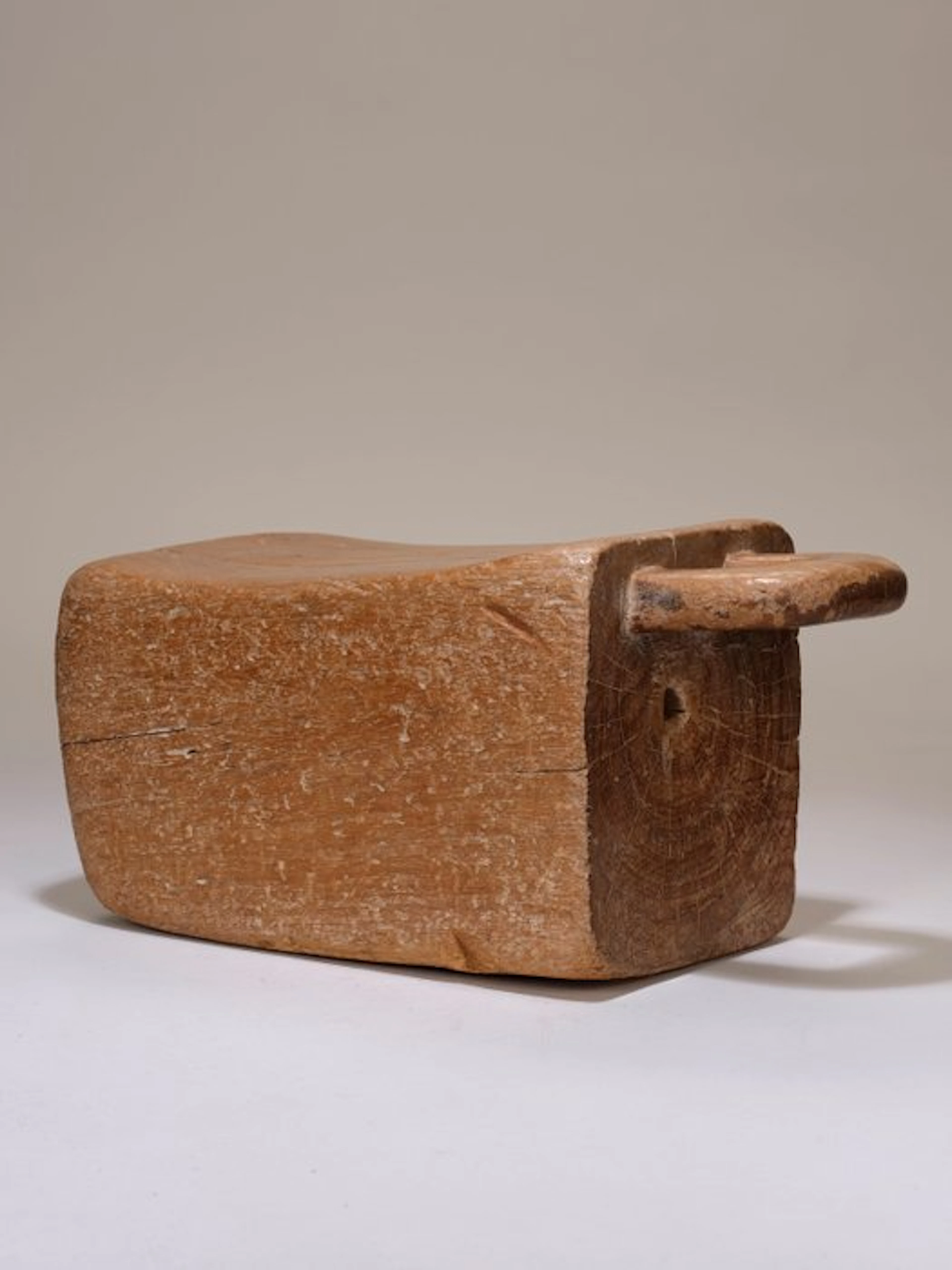 Wooden stool with handle – Dan – Côte d’Ivoire / Liberia...