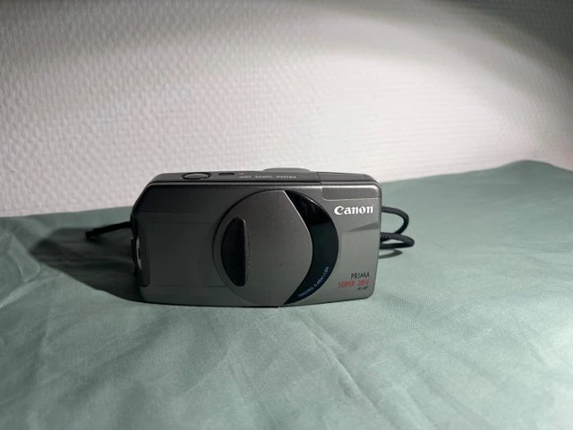 Canon Prima Super 28V Analogue camera