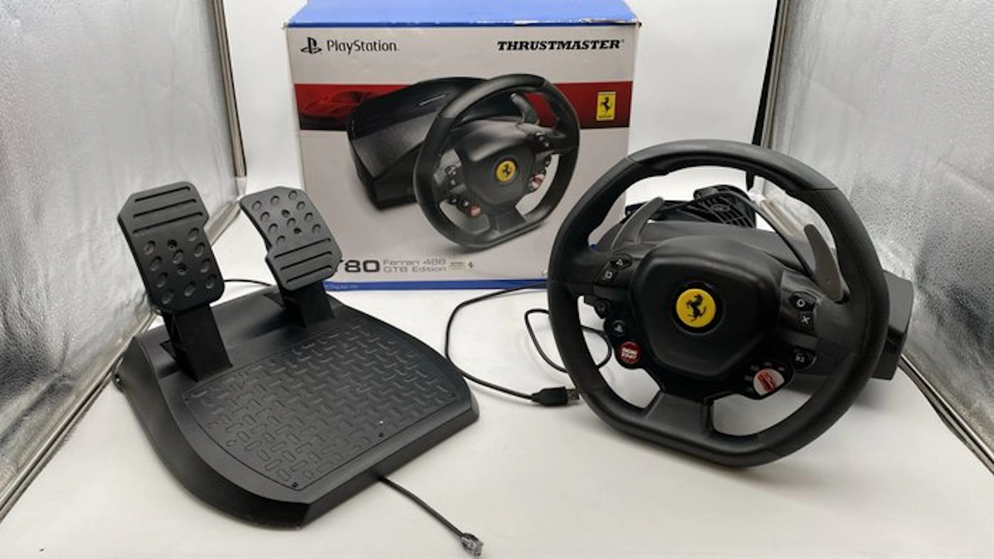 Thrustmaster steering wheel - Ferrari - Volante Thrustmaster T80 Ferrari