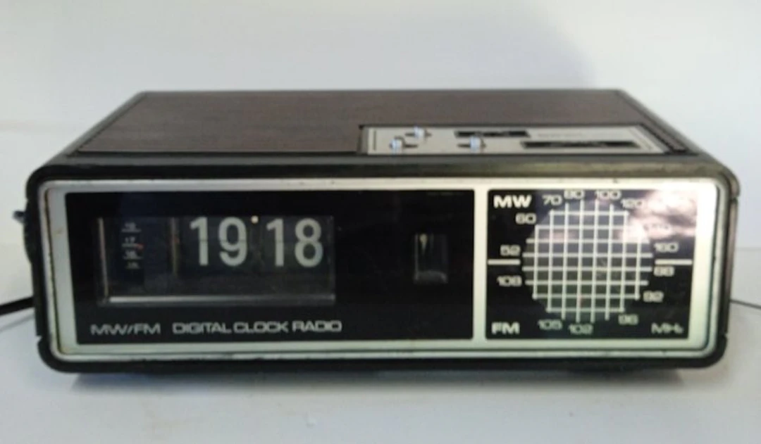 Breil - Design Radio