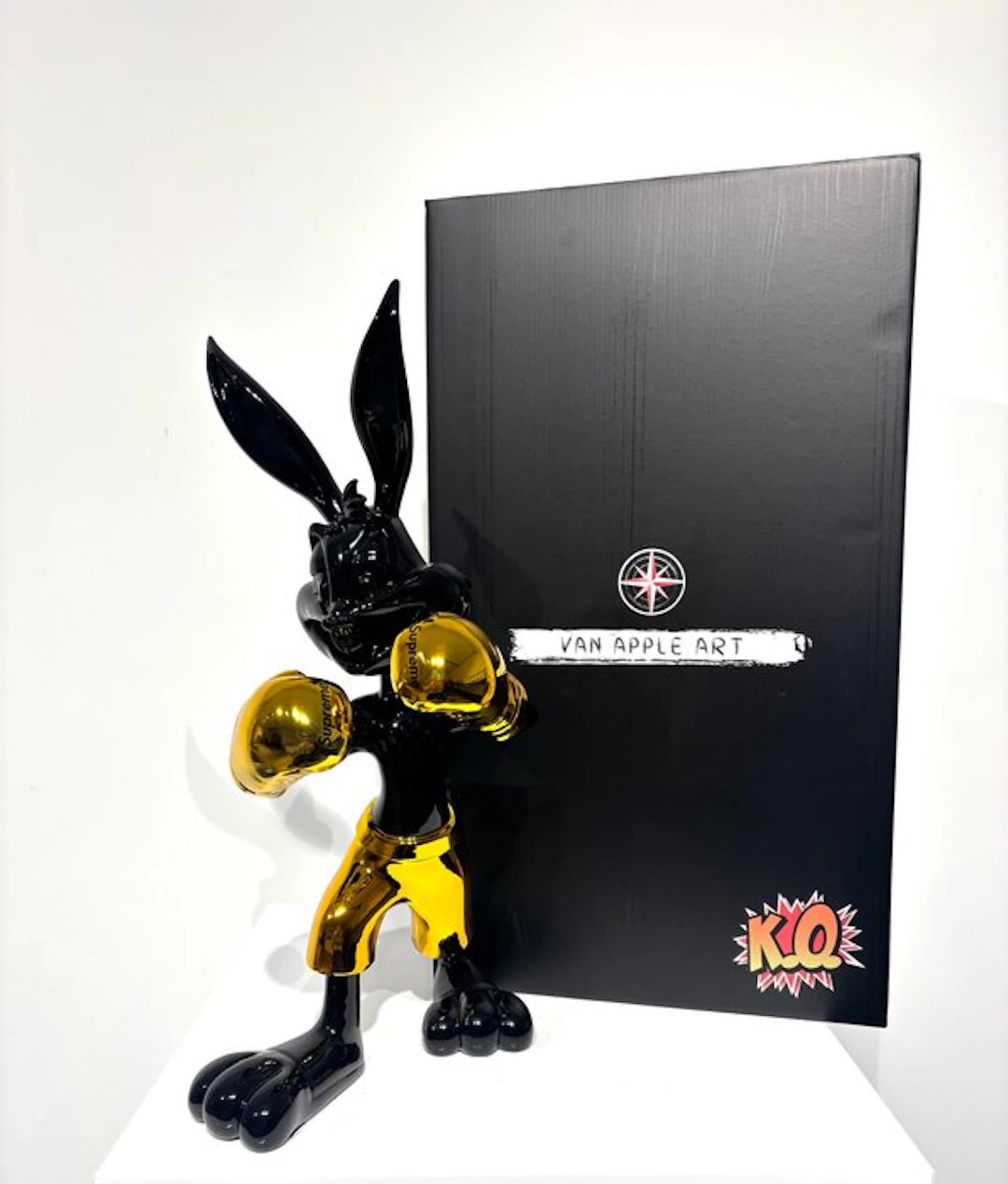 Van Apple - K.O. Bunny - Supreme