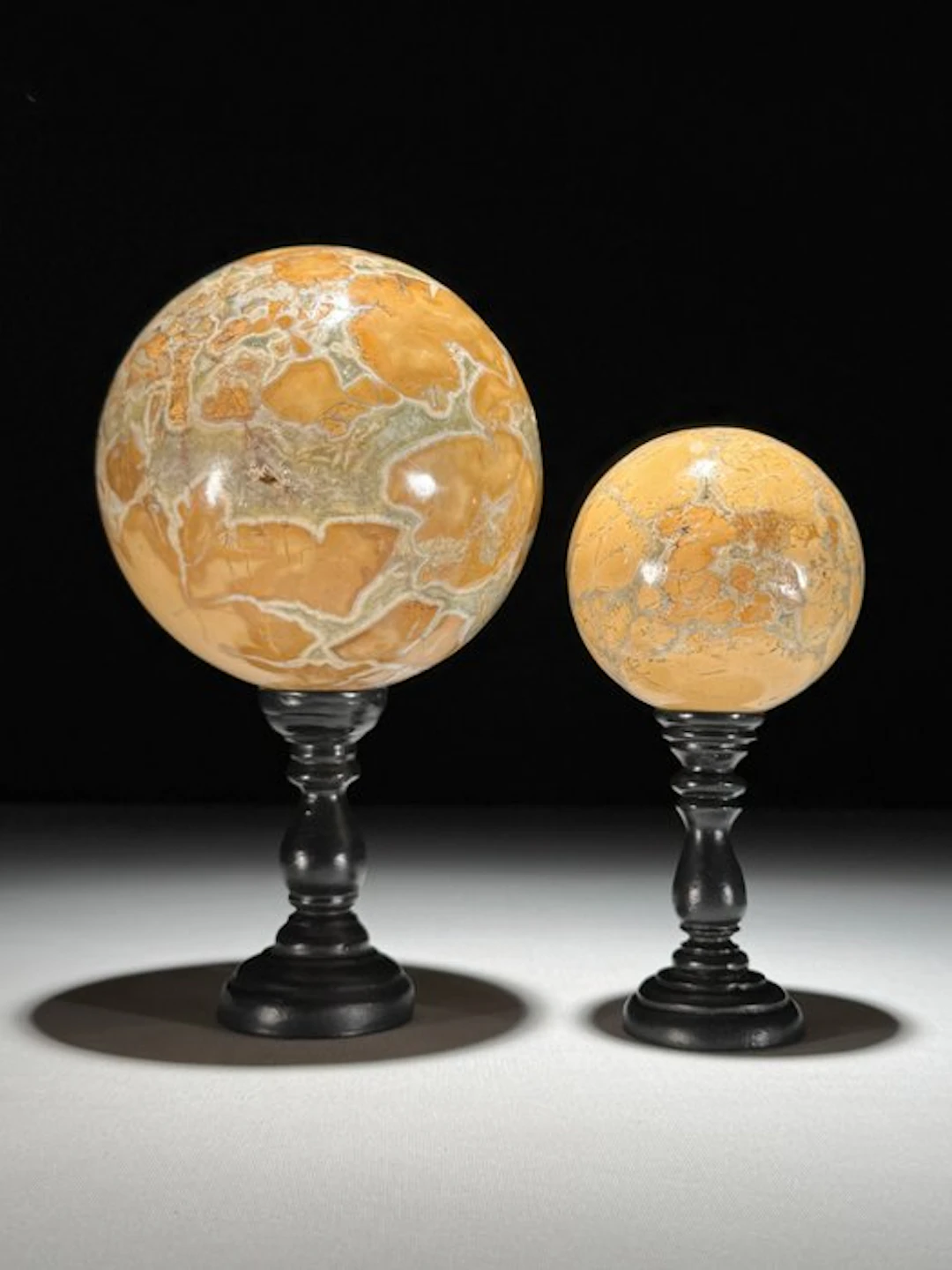 NO RESERVE PRICE - Wonderful Pair of Yellow Maligano...