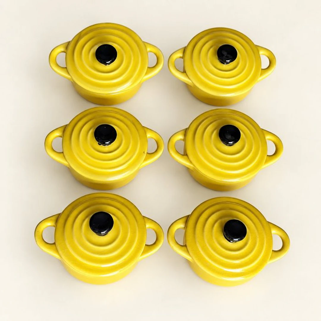 Style Le Creuset - Casserole dish (6) - Glazed Ceramic - lemon yellow