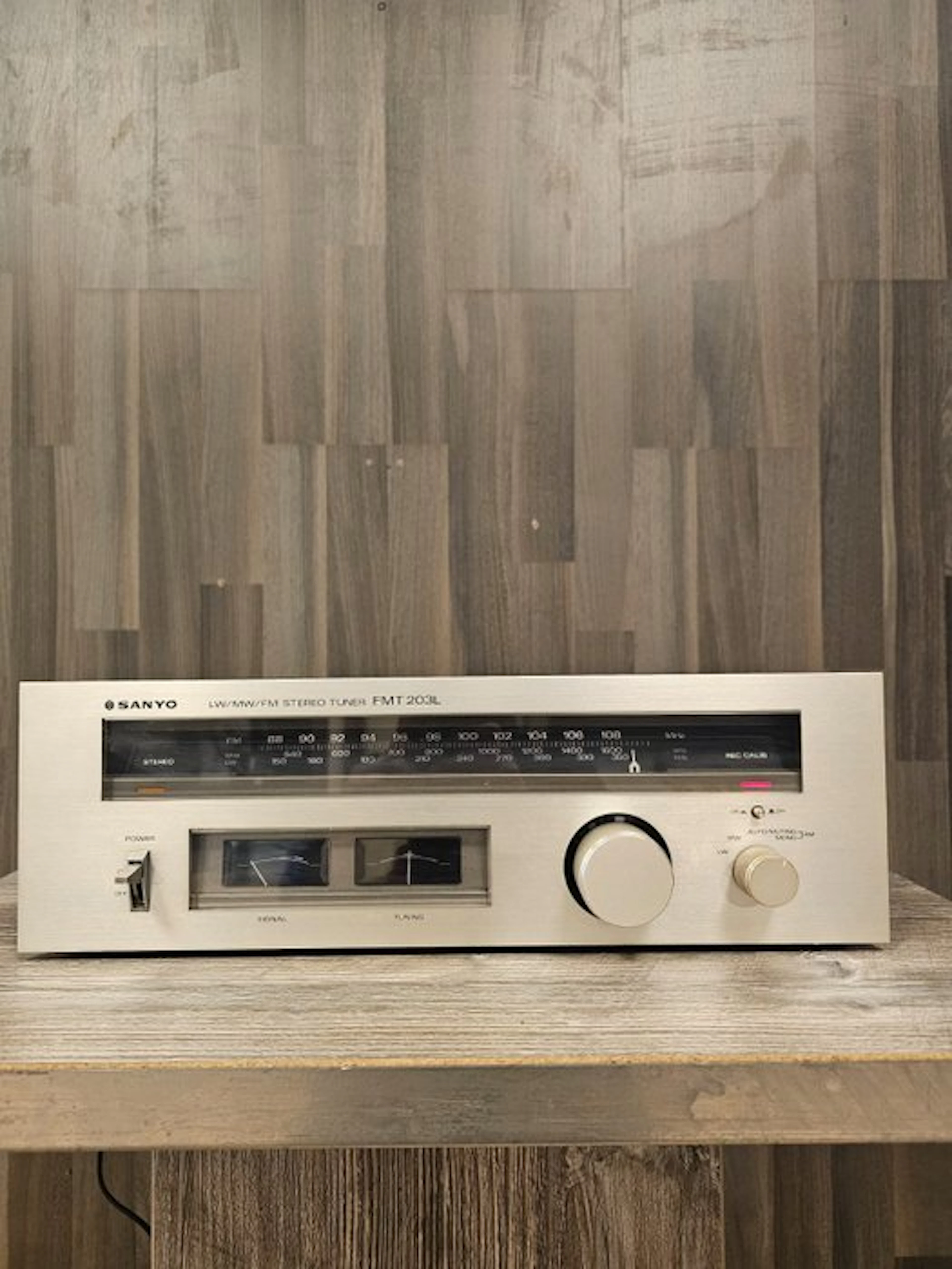 Sanyo - FMT 203L / AM/FM/LW Analog Stereo Tuner