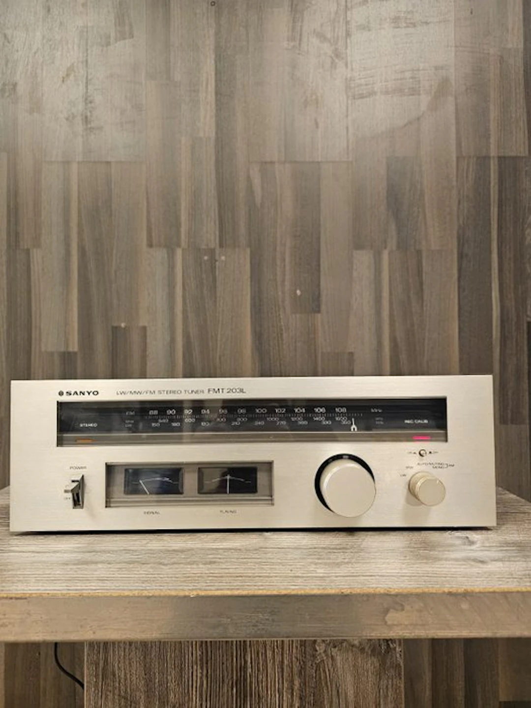 Sanyo - FMT 203L / AM/FM/LW Analog Stereo Tuner