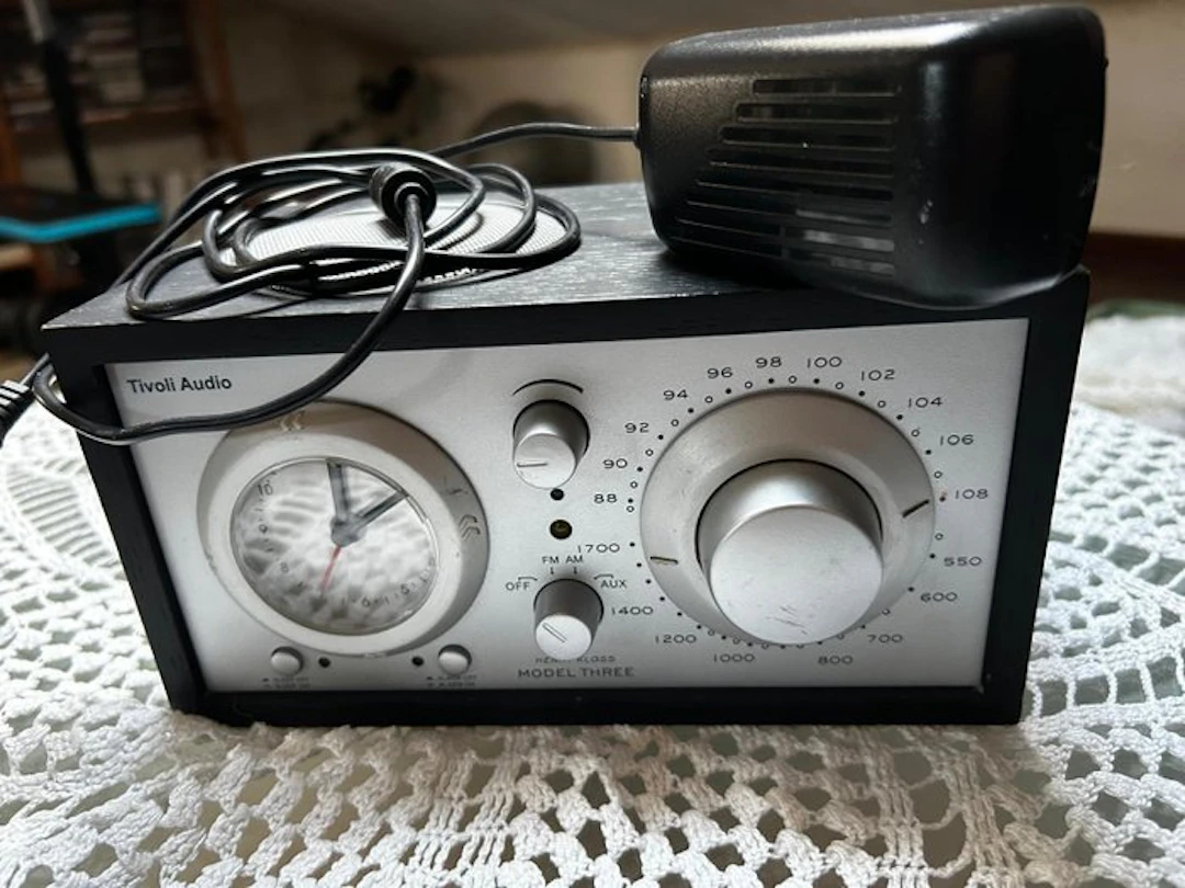 Tivoli Audio Henry Kloss - Model Three Tabletop Clock Radio