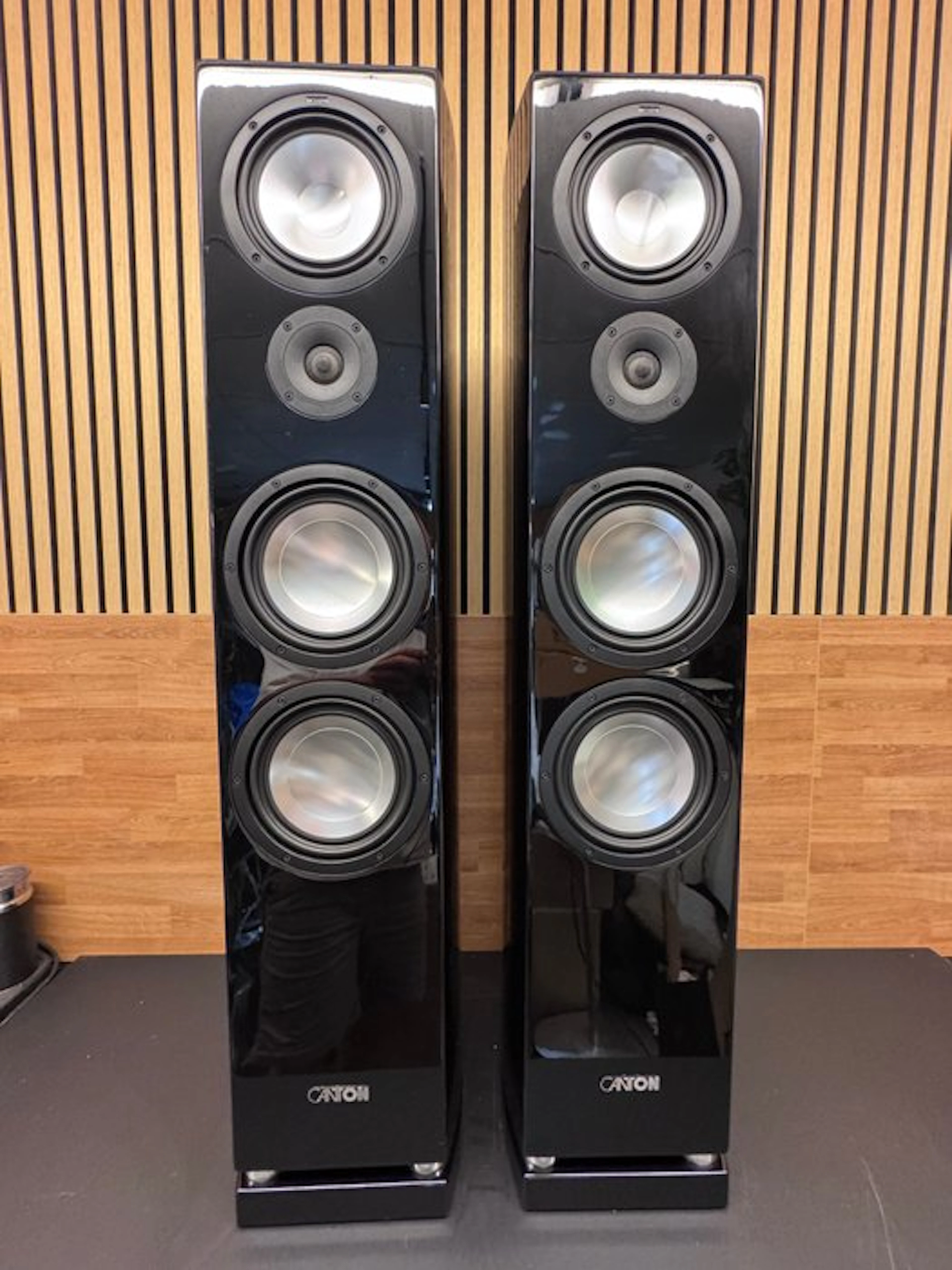 Canton - Vento 890.2 DC powerfull german quality speakers Speaker set