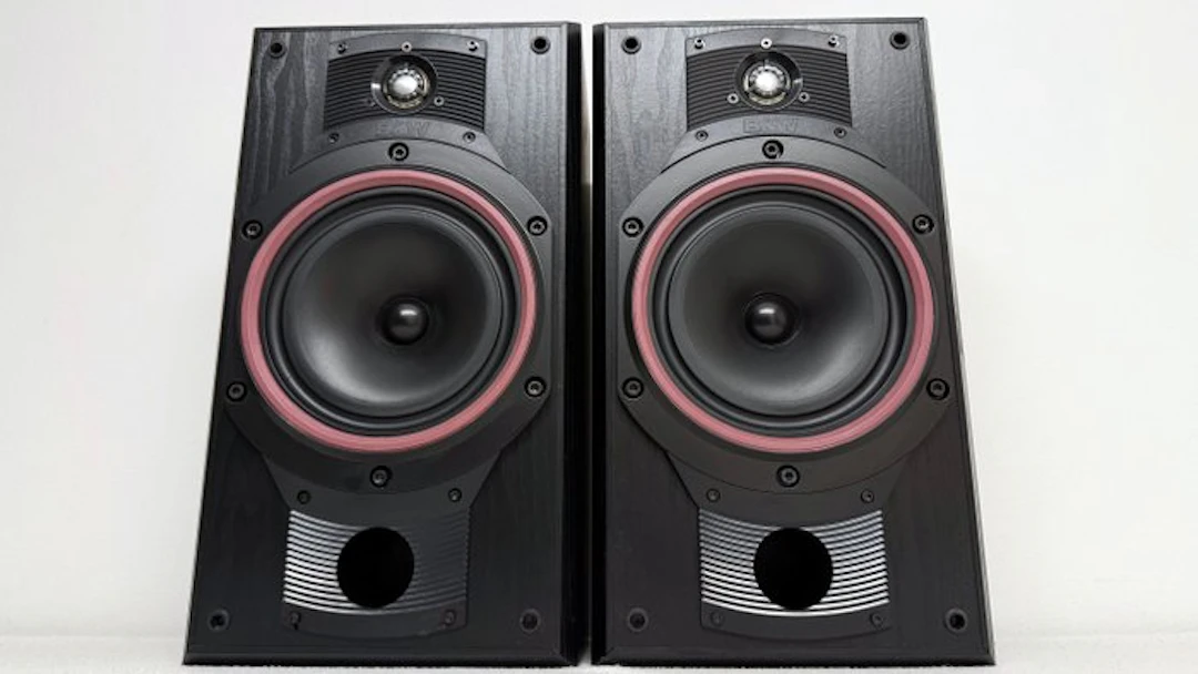 Bower & Wilkins - DM 310 - Matching Pair - Speaker set