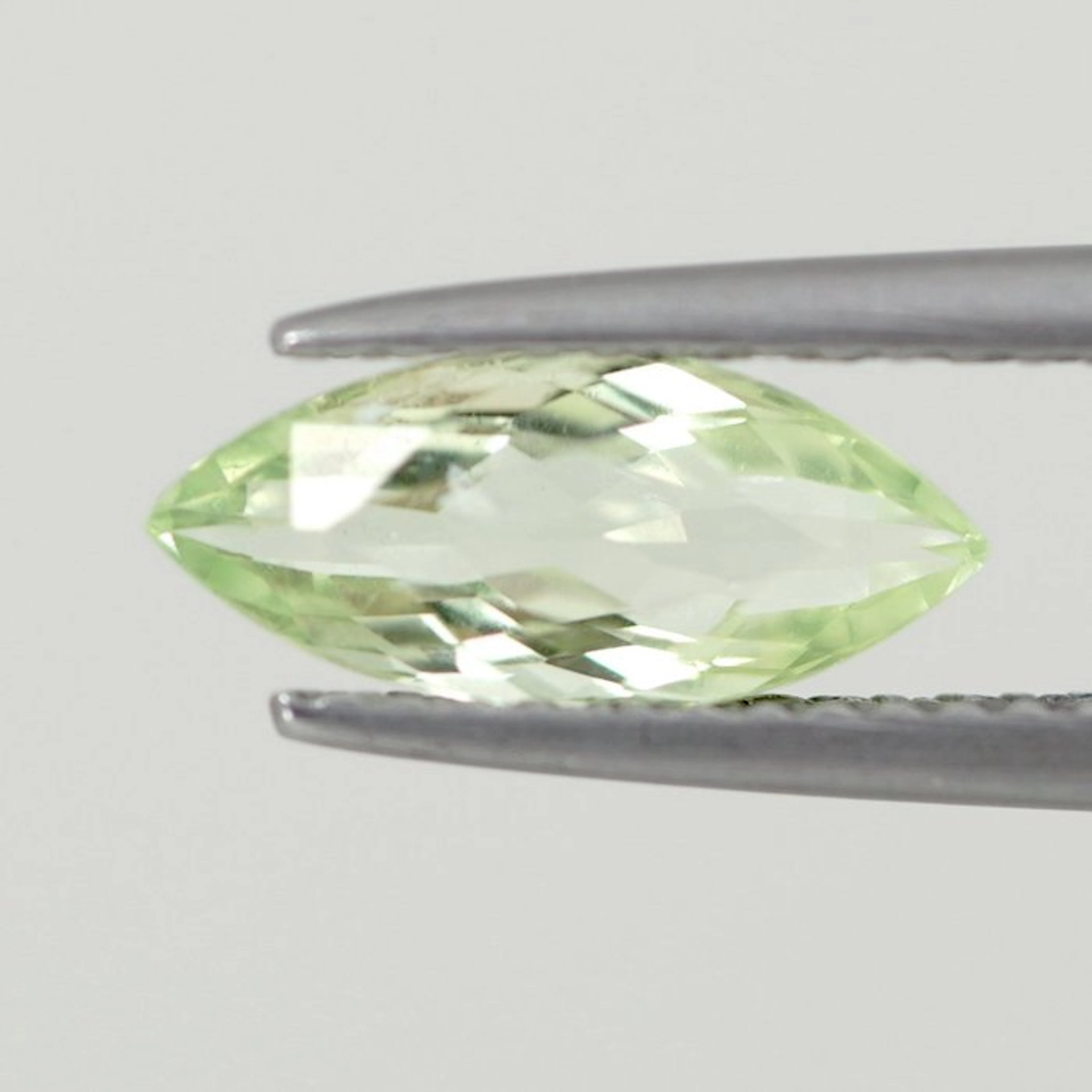 No reserve price - 1 pcs Green