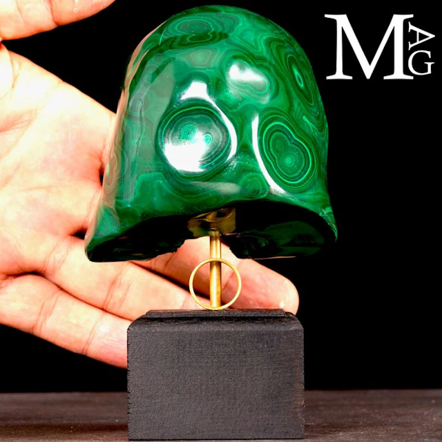 Modern Wunderkammer and Design - Top Quality Malachite...