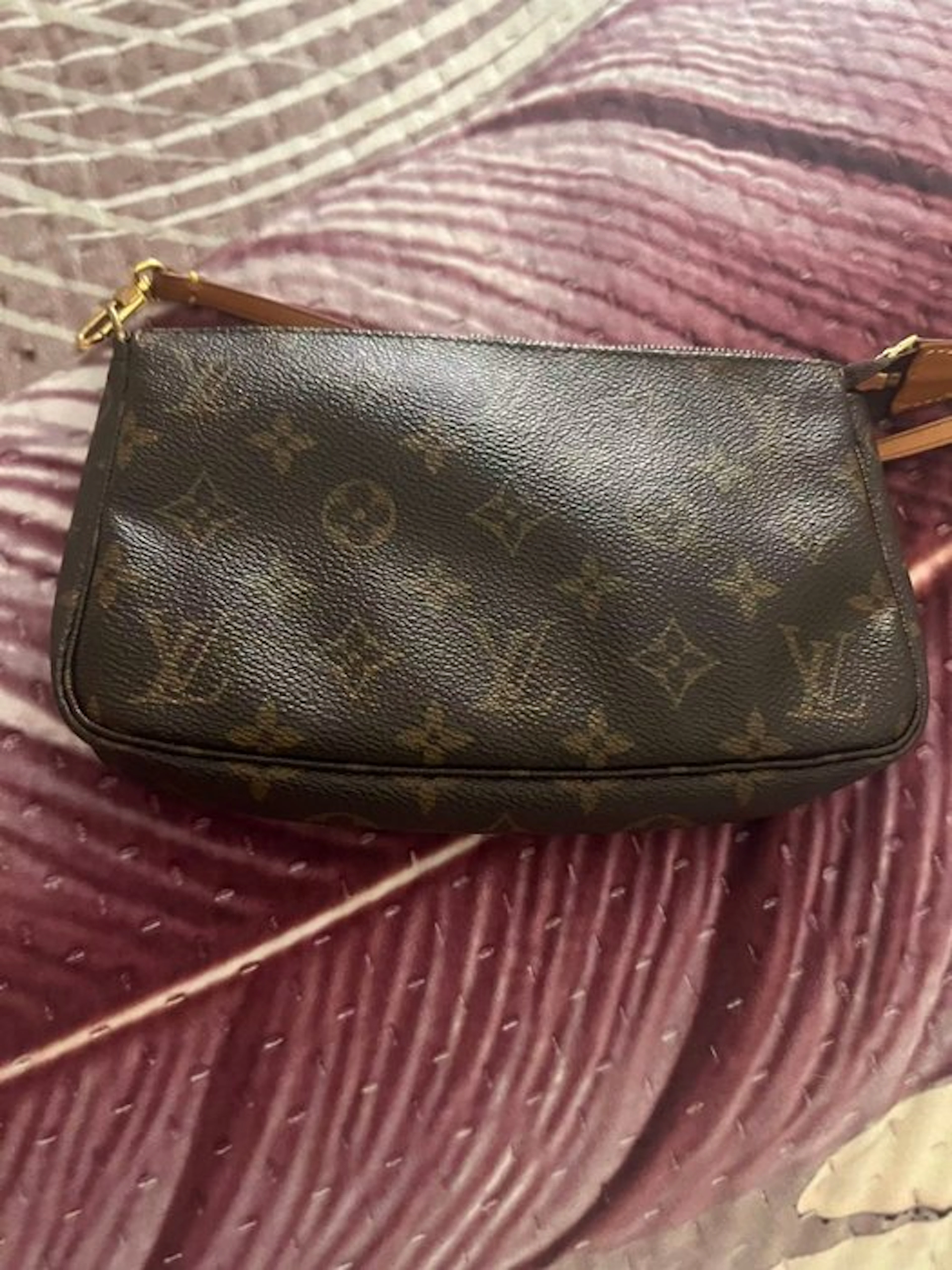 Louis Vuitton - Pochette Accessoires - Crossbody bag