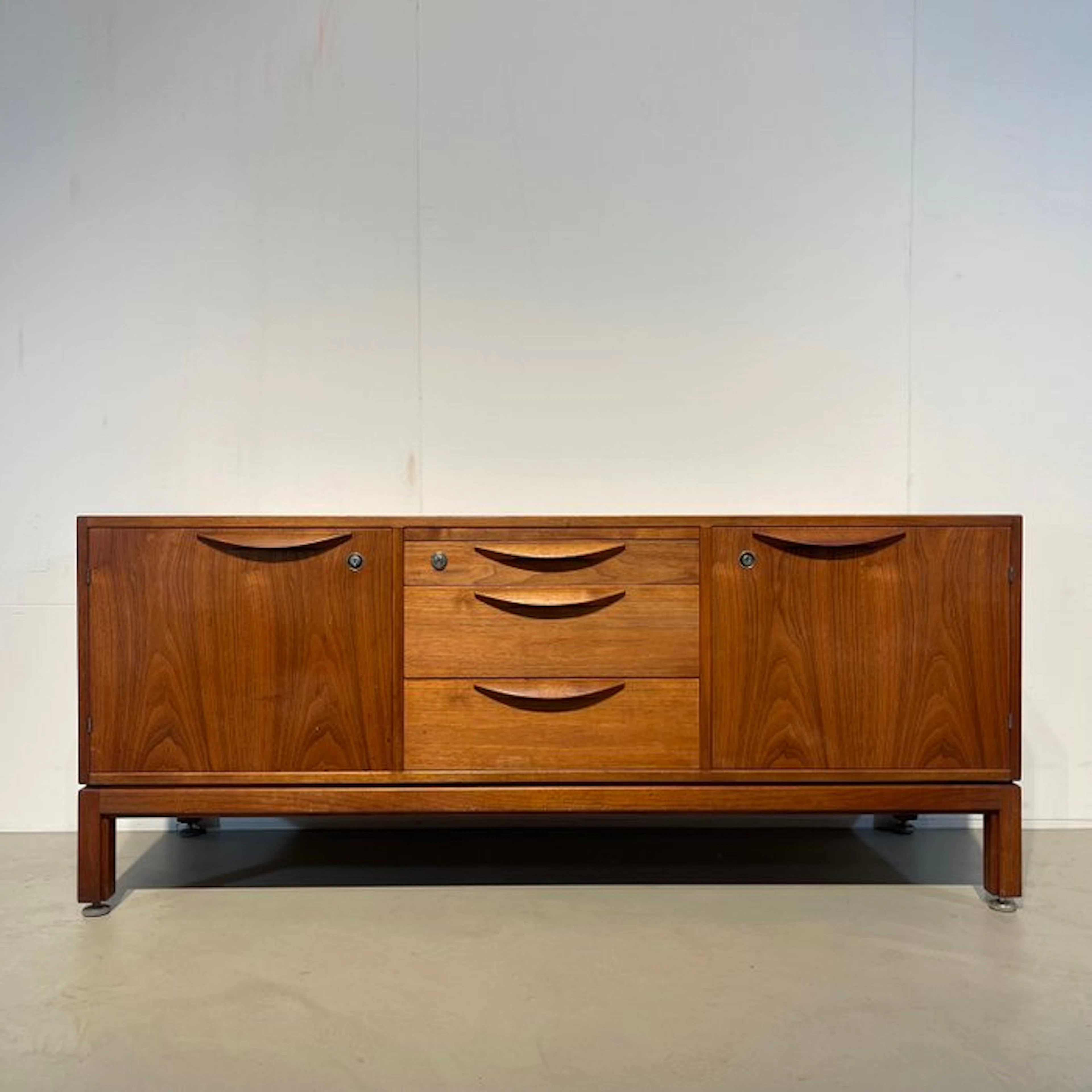 Jens Risom - Sideboard - Walnut