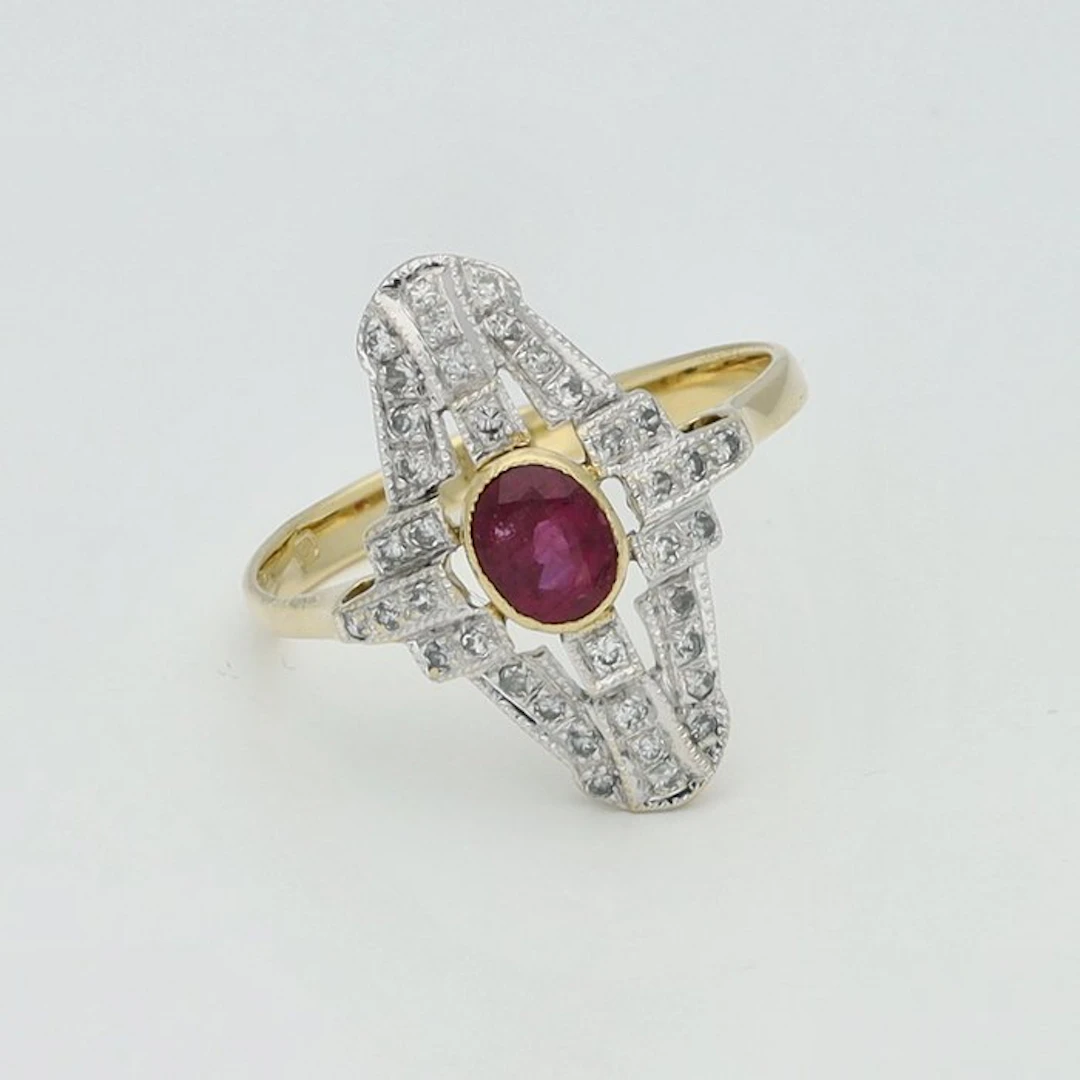 Ring - 18 kt. Yellow gold Ruby - Diamond