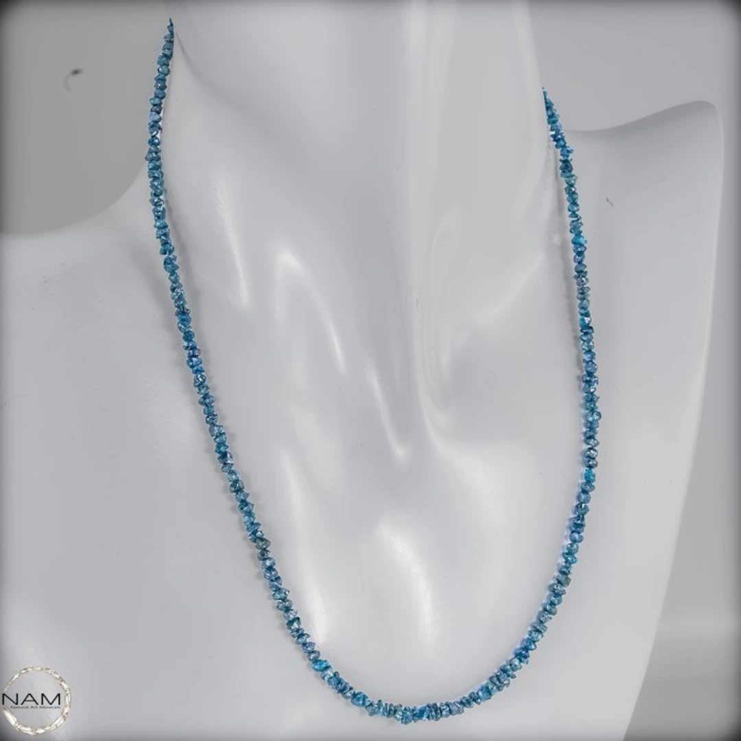 Stunning blue diamond necklace – An exceptional piece of...