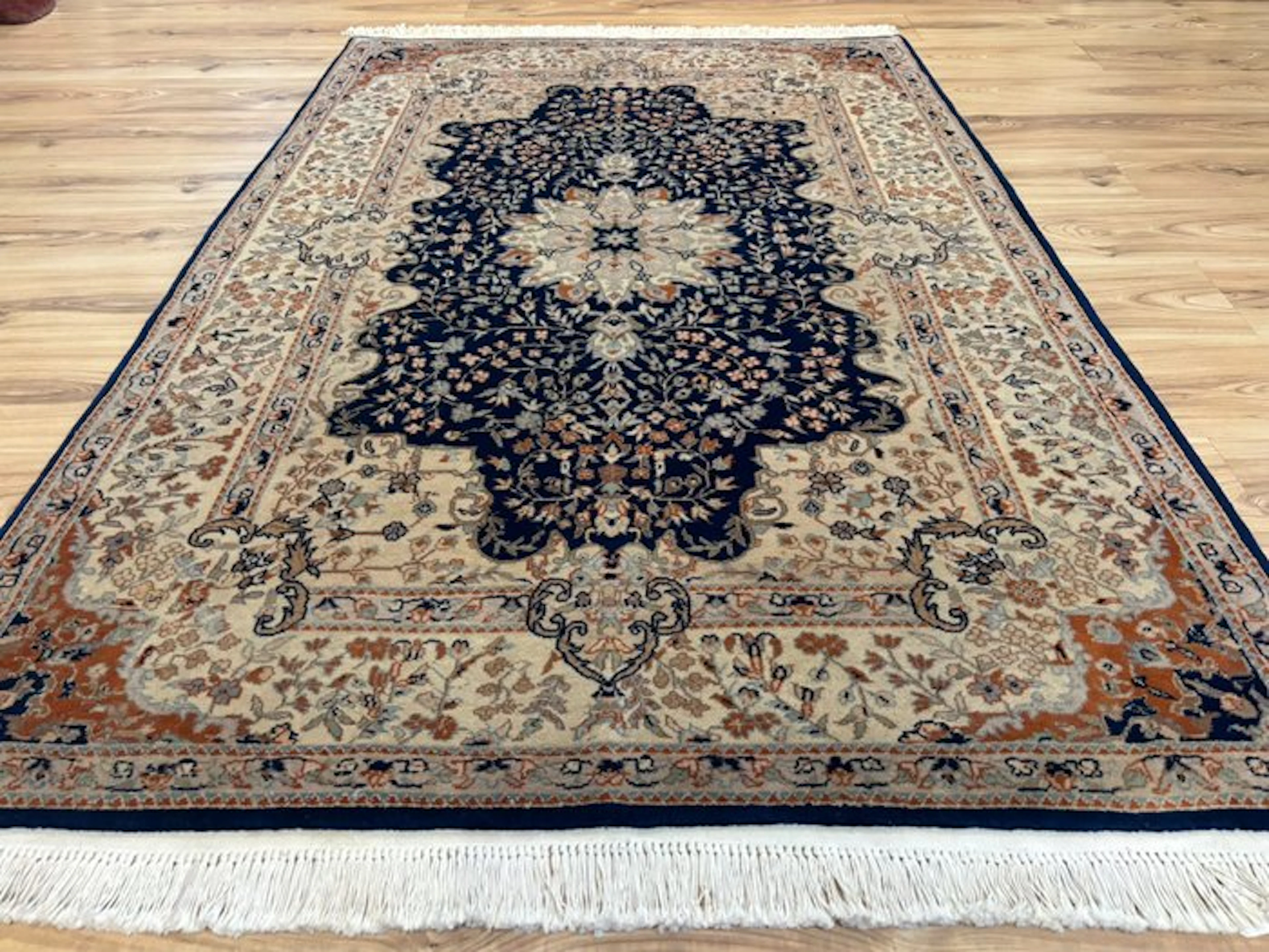 Tabriz - Rug - 1.8 m - 1.2 m - Chin Royal Flowers
