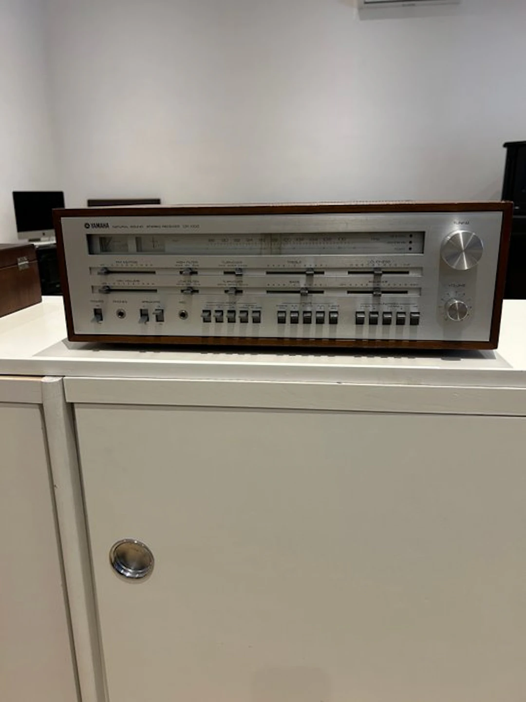 Yamaha - CR-1000 - Natural Sound (1974) Solid state stereo receiver