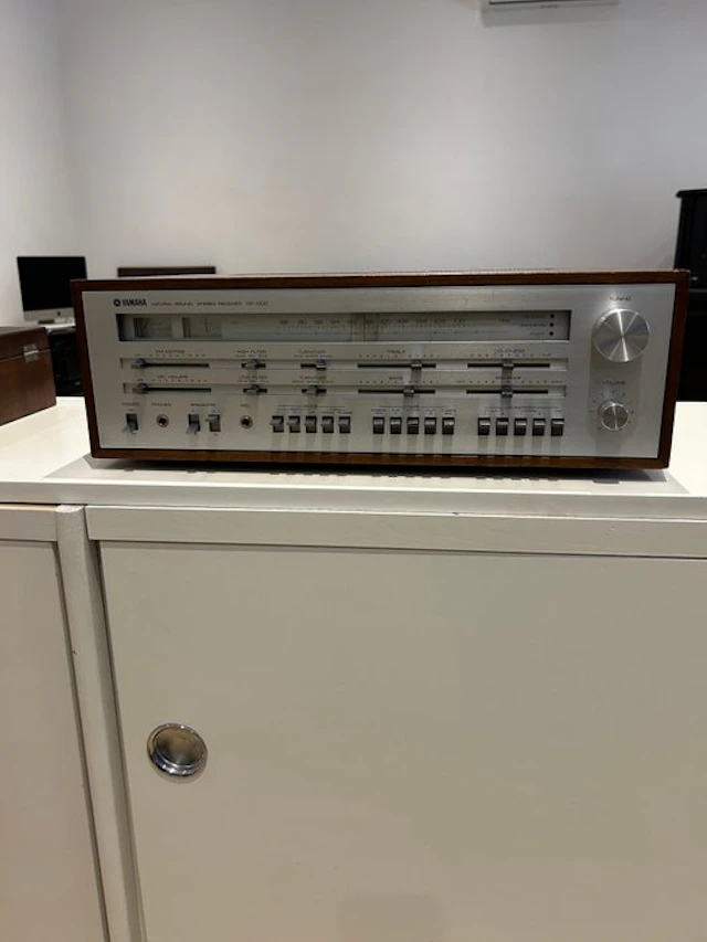 Yamaha - CR-1000 - Natural Sound (1974) Solid state stereo receiver