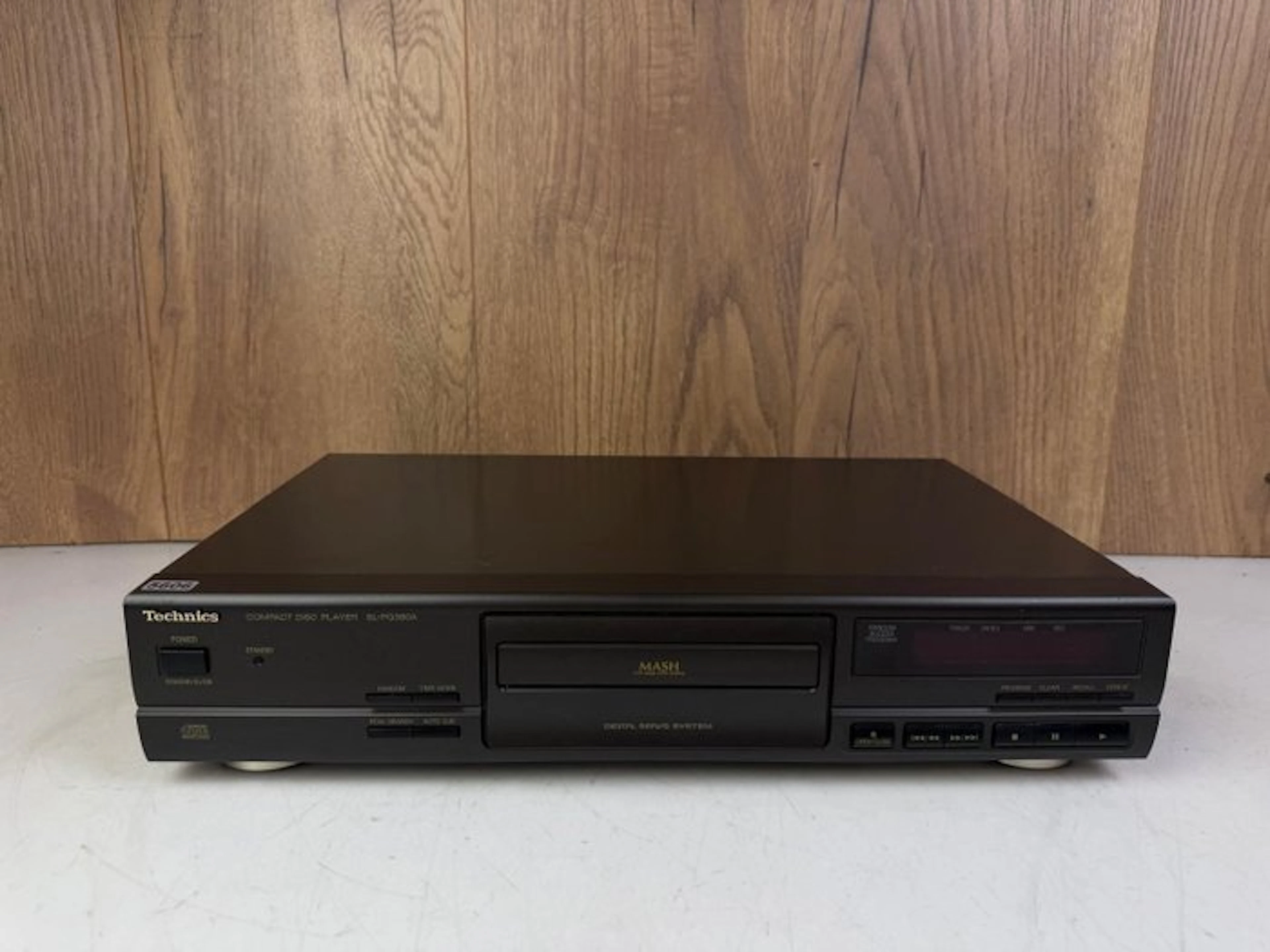 Technics - SL-PG380A CD player