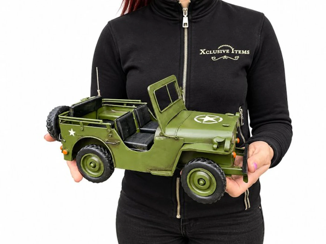 Decorative ornament - Metal artwork Military Jeep