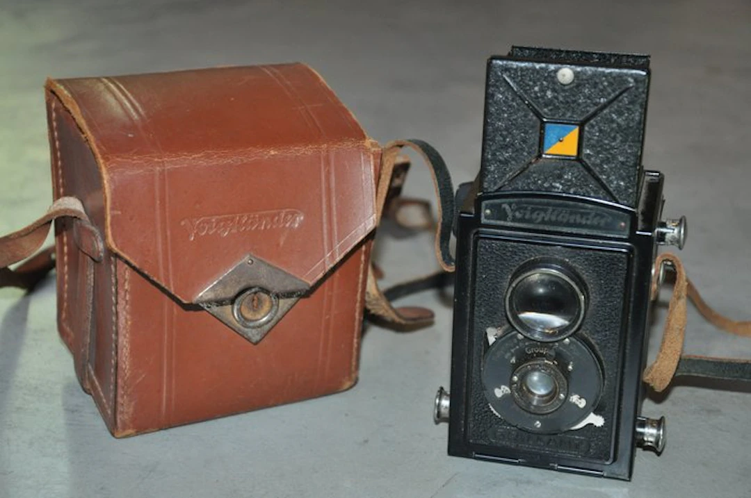 Voigtländer Brillant Twin lens reflex camera (TLR)