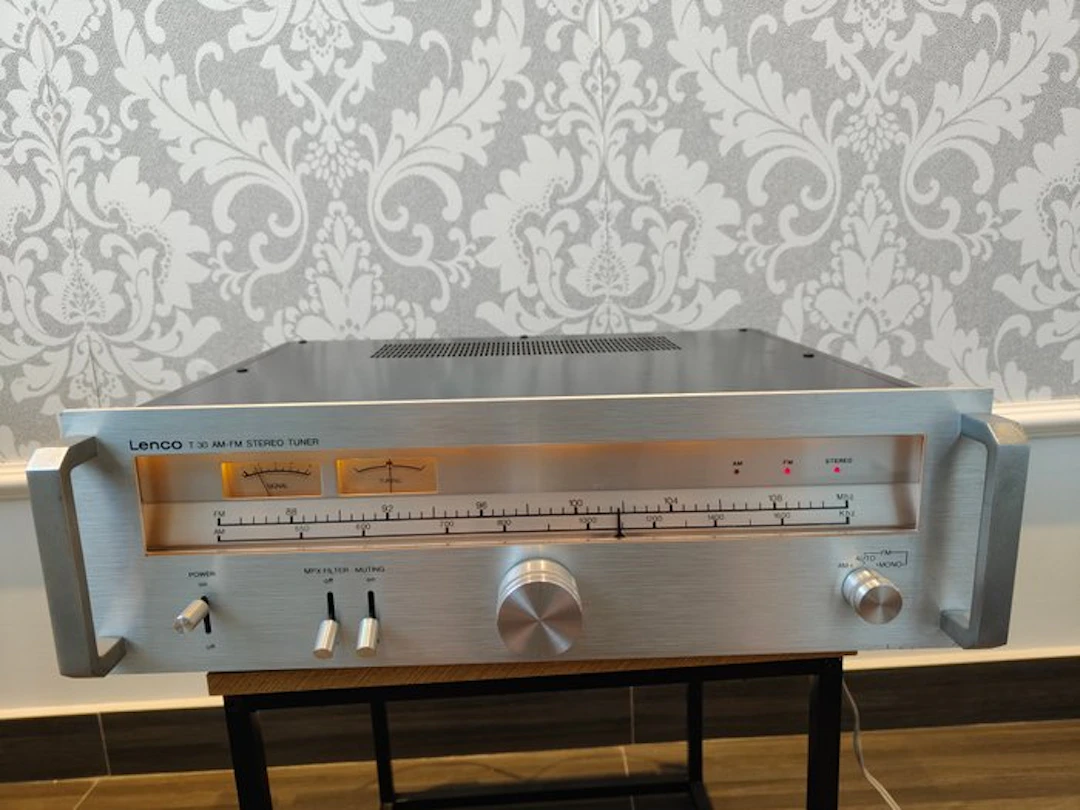 Lenco - T- 30 Am-Fm Tuner