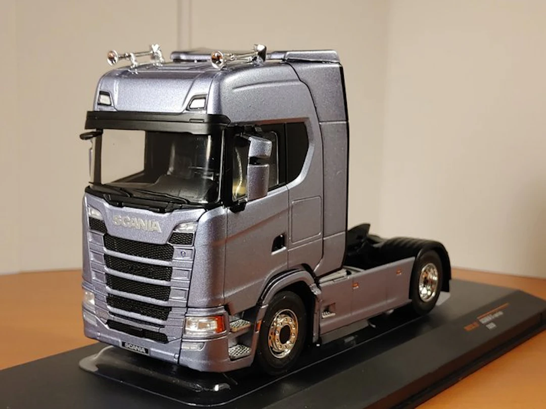 IXO 1:43 - Model truck - SCANIA S-series 3500 - 2020 - Light blue metallic